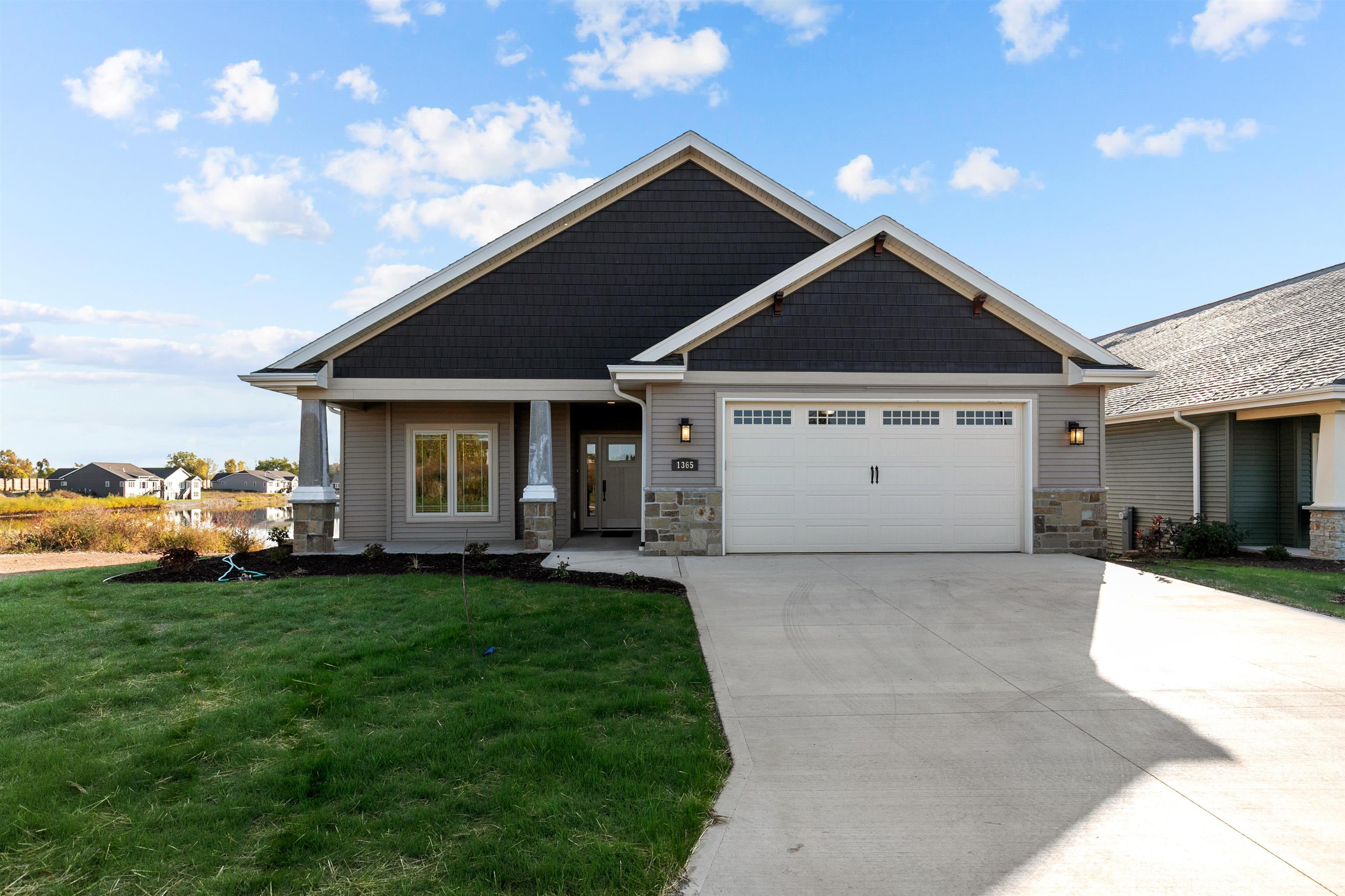 1365 PRAIRIE LAKE Circle