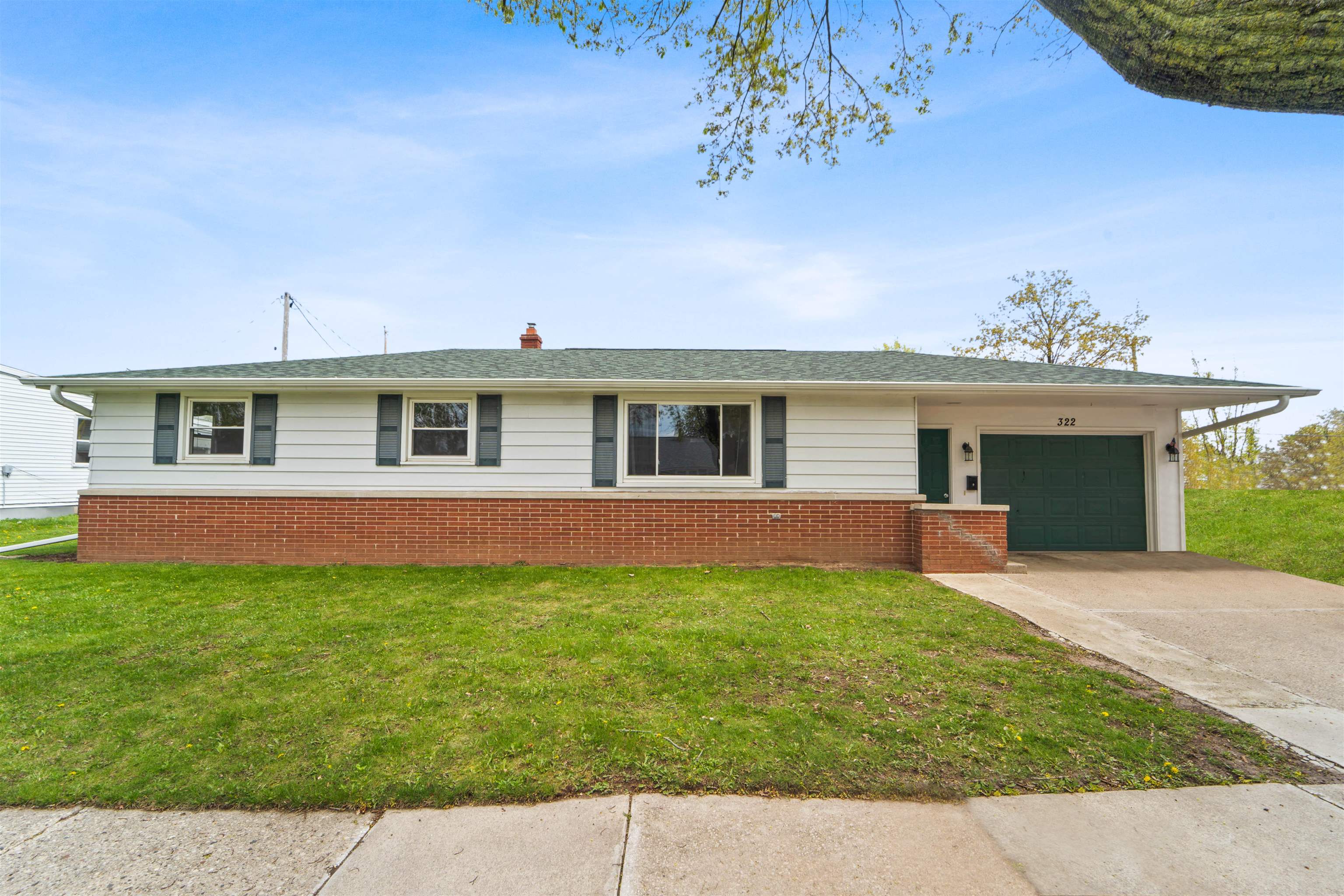 322 W 3RD Street