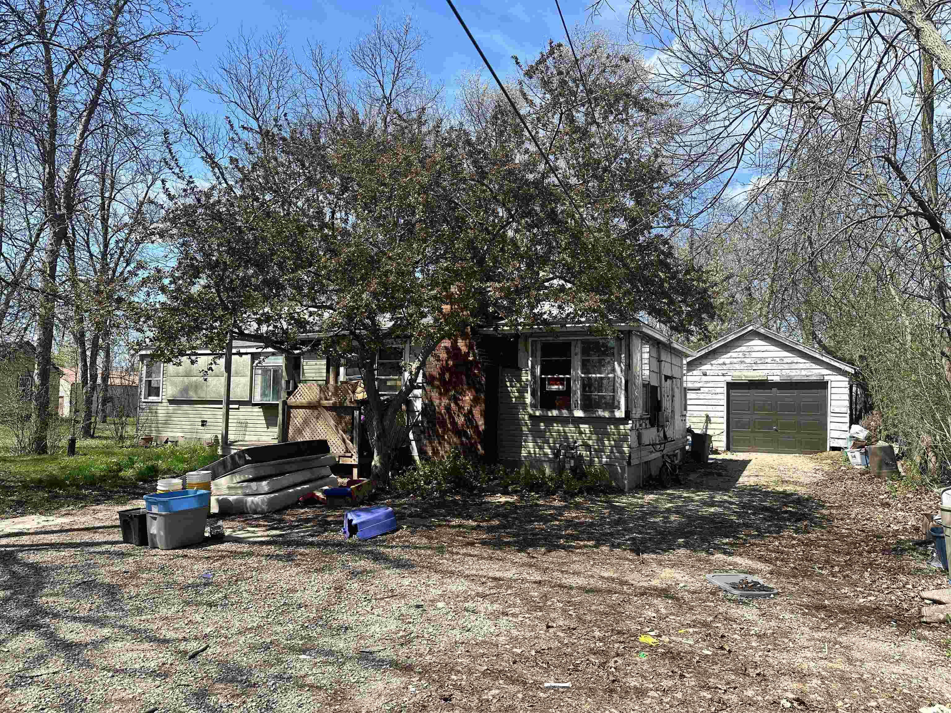 2012 W 2ND Street