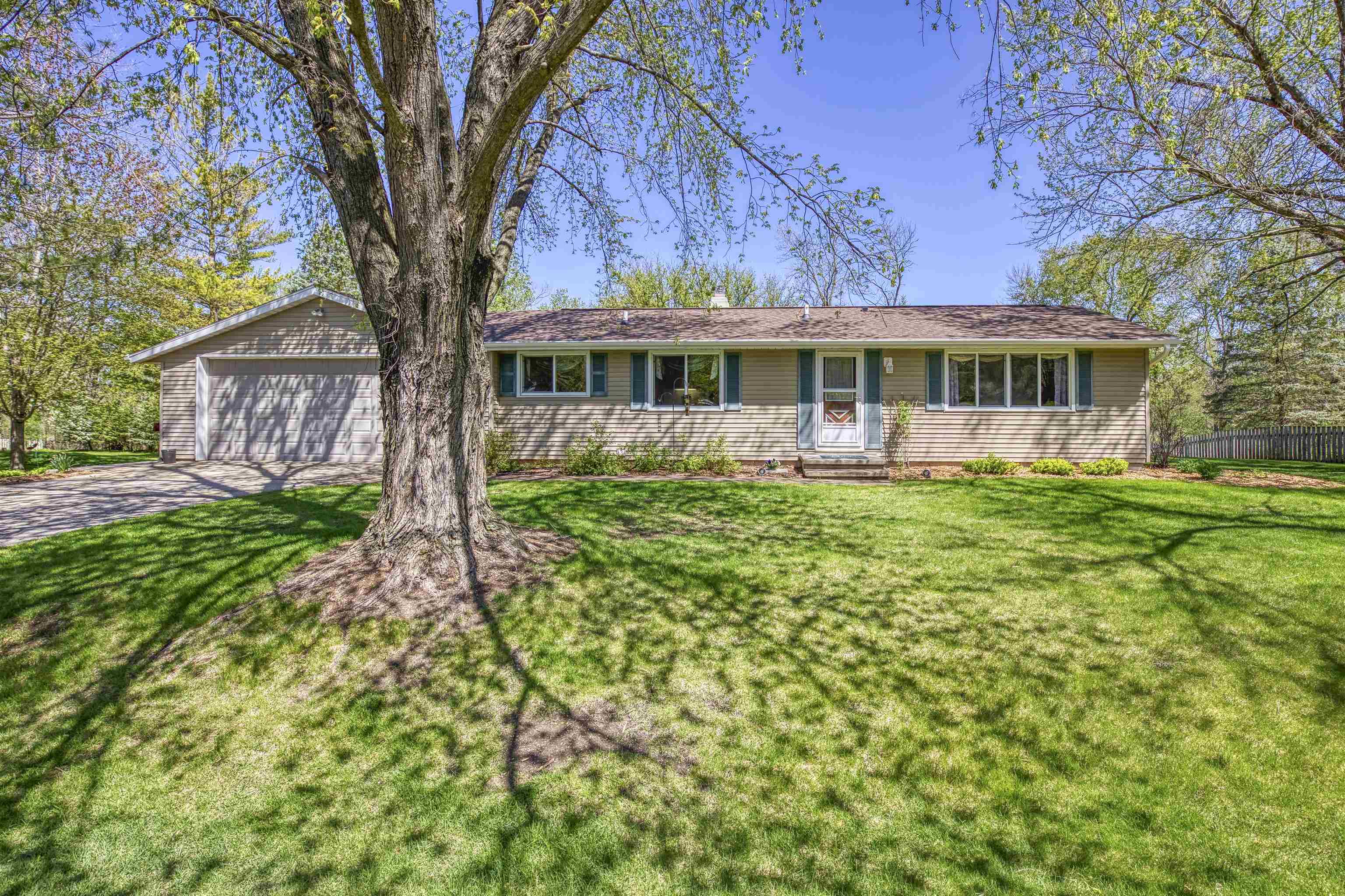 W14339 BROOKWOOD Court