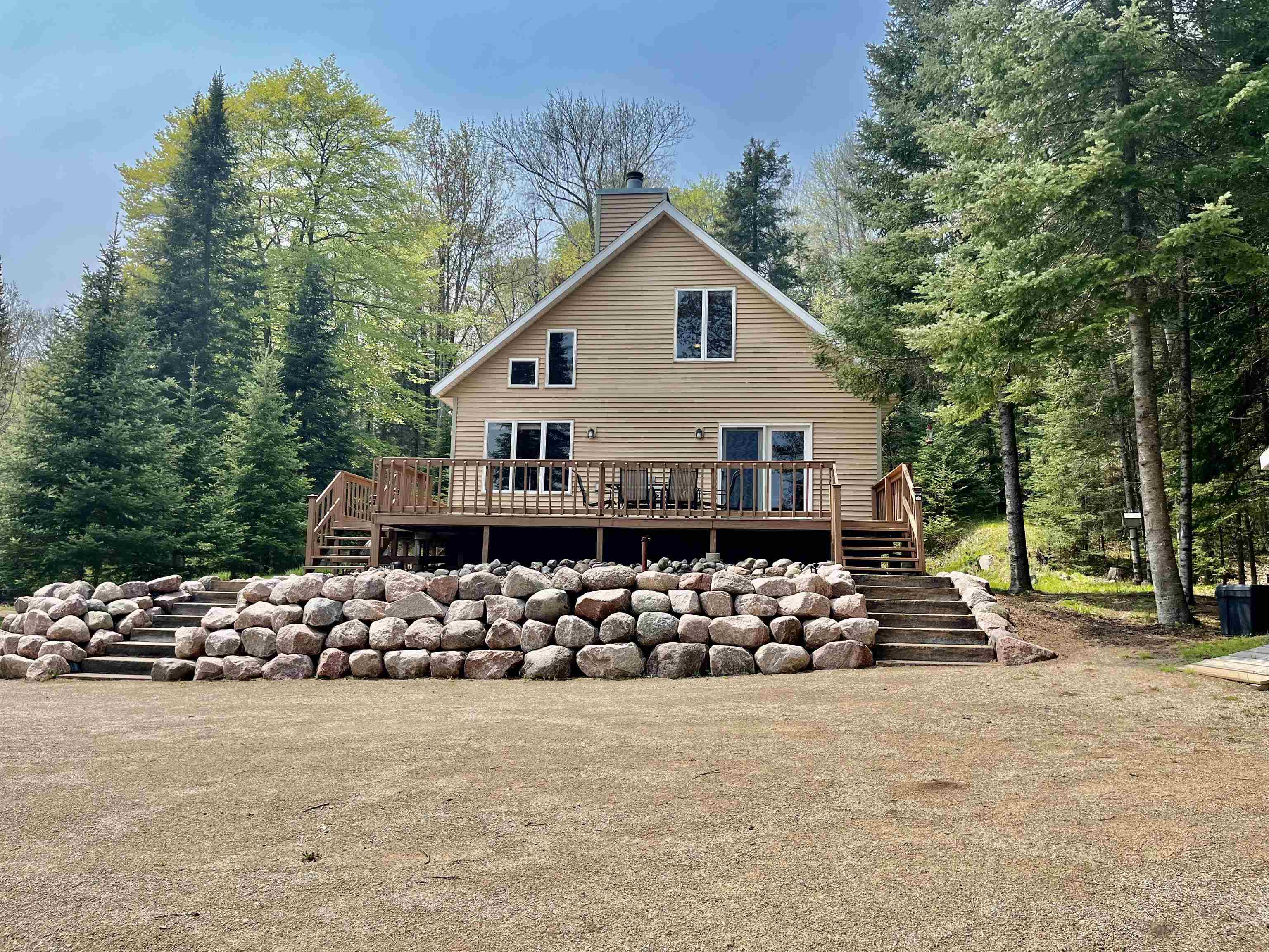 17850 MUNGER LAKE Lane