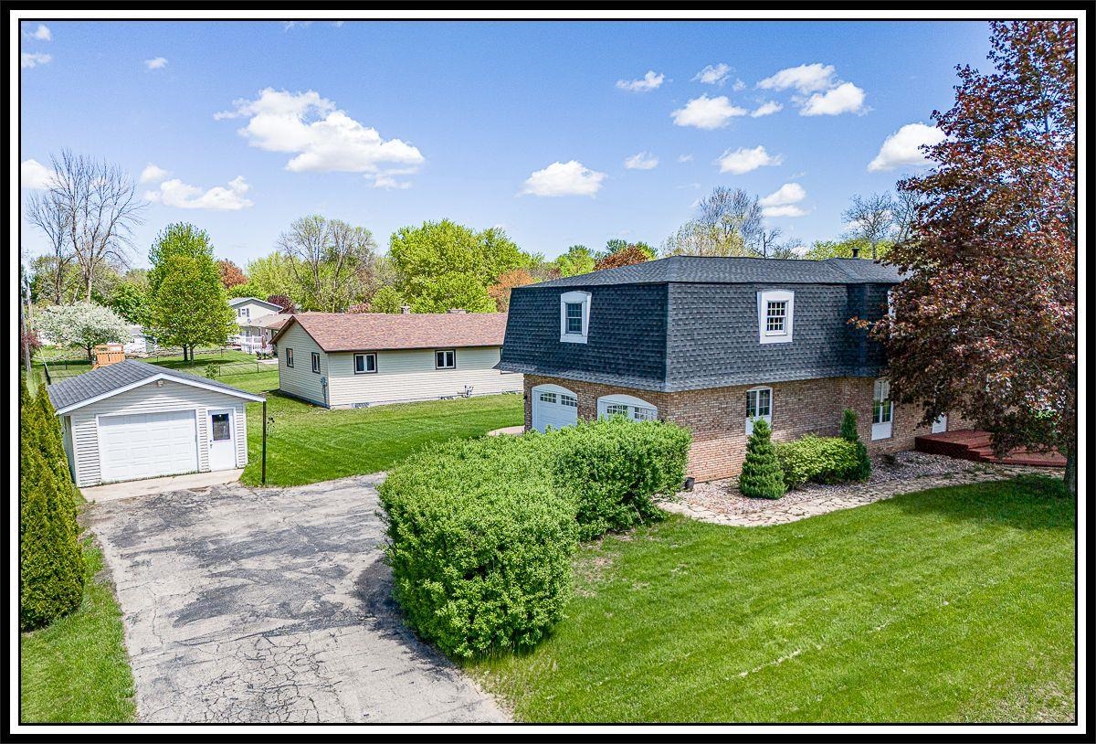 403 W BECKERT Road