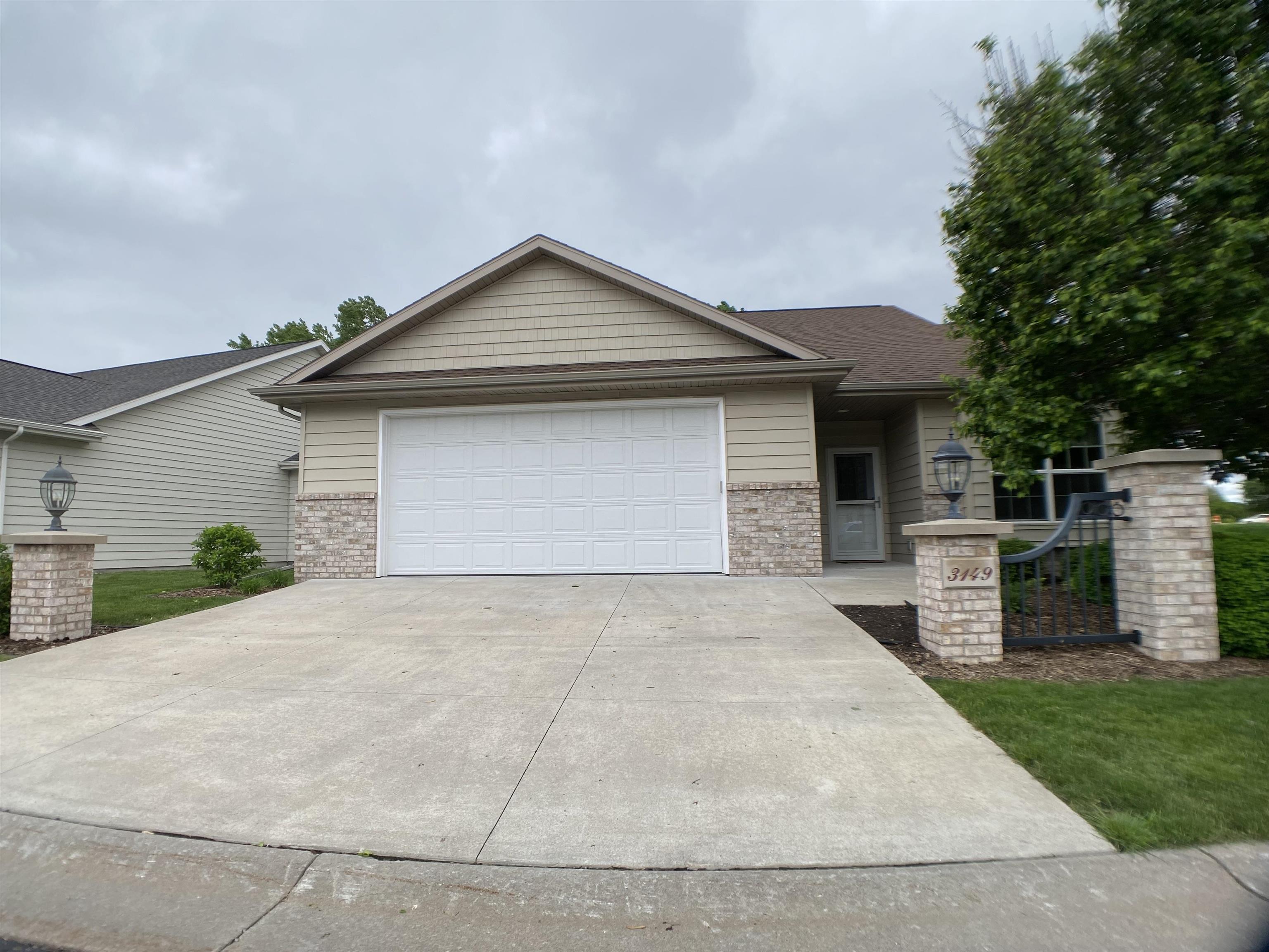 3149 W RYEGRASS Drive