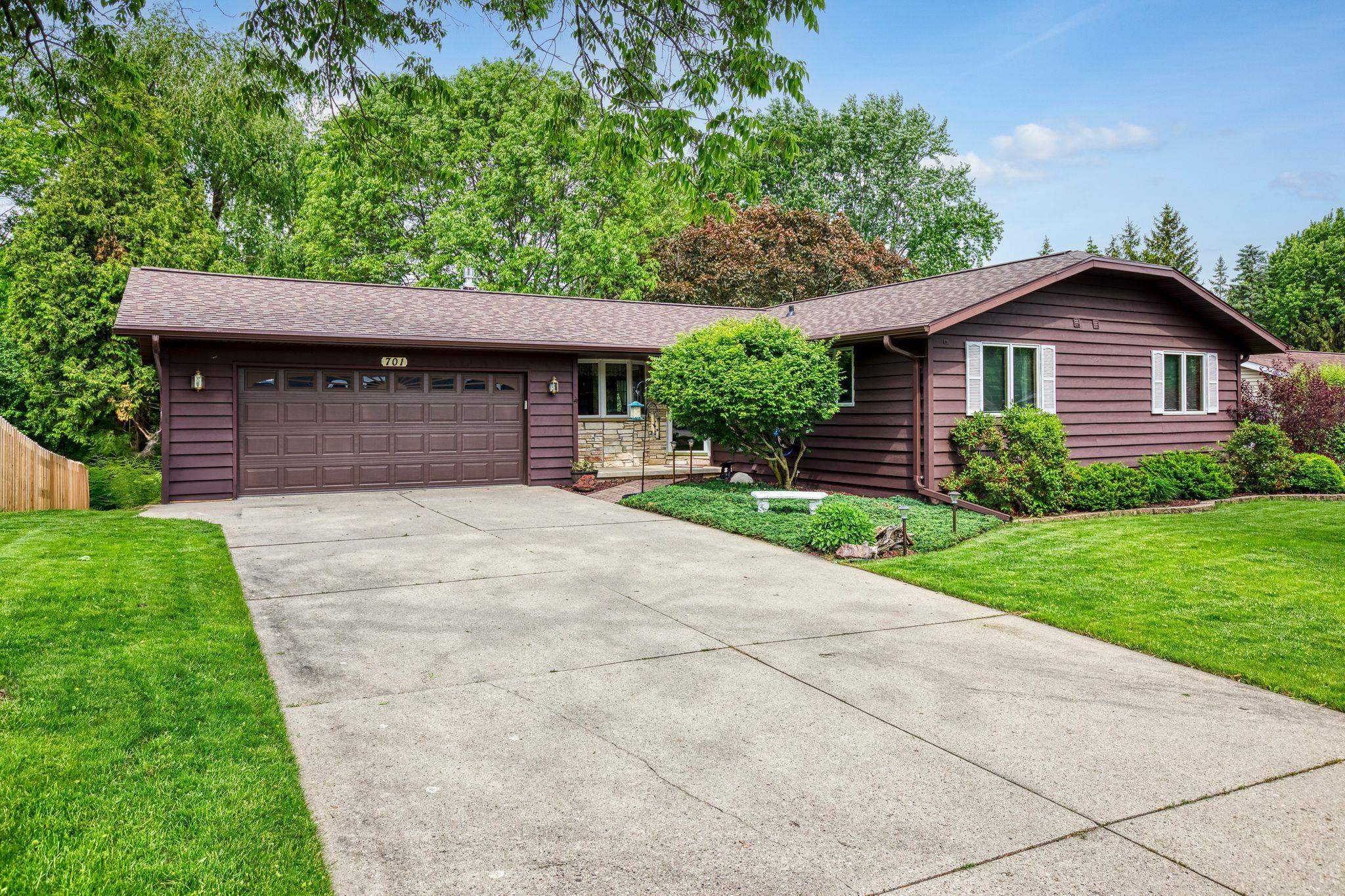 701 ROSEHILL Road