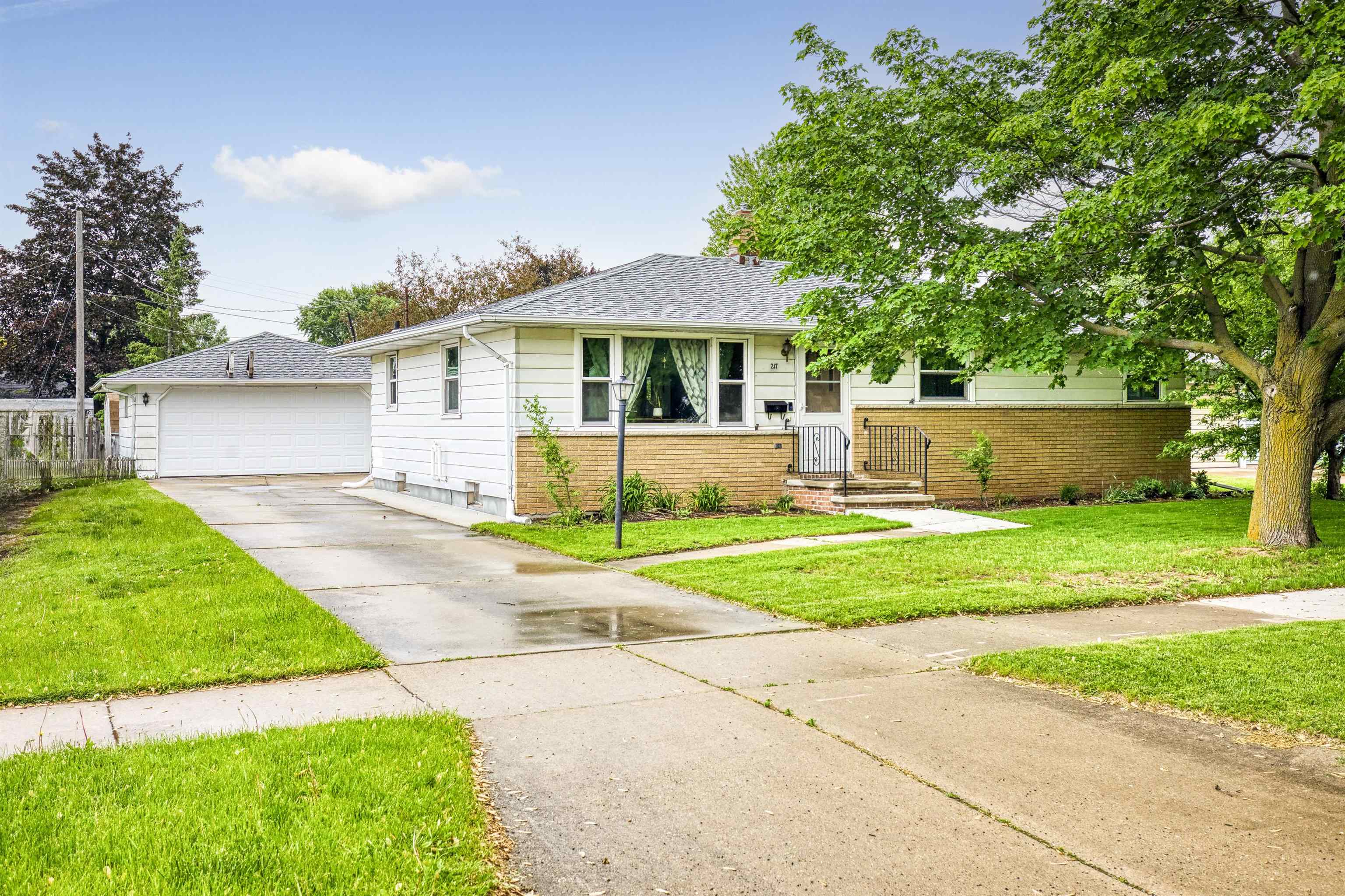 217 BYRD Avenue