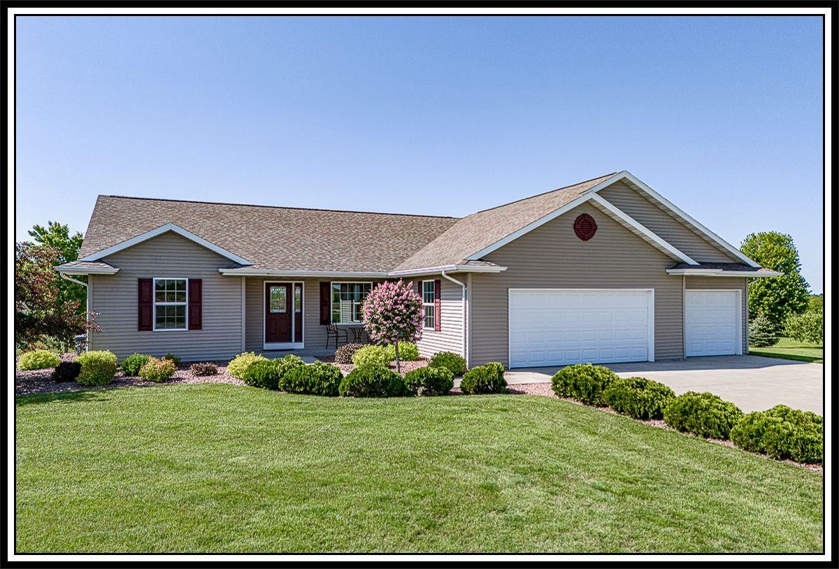 E9571 BREEZEWAY Drive