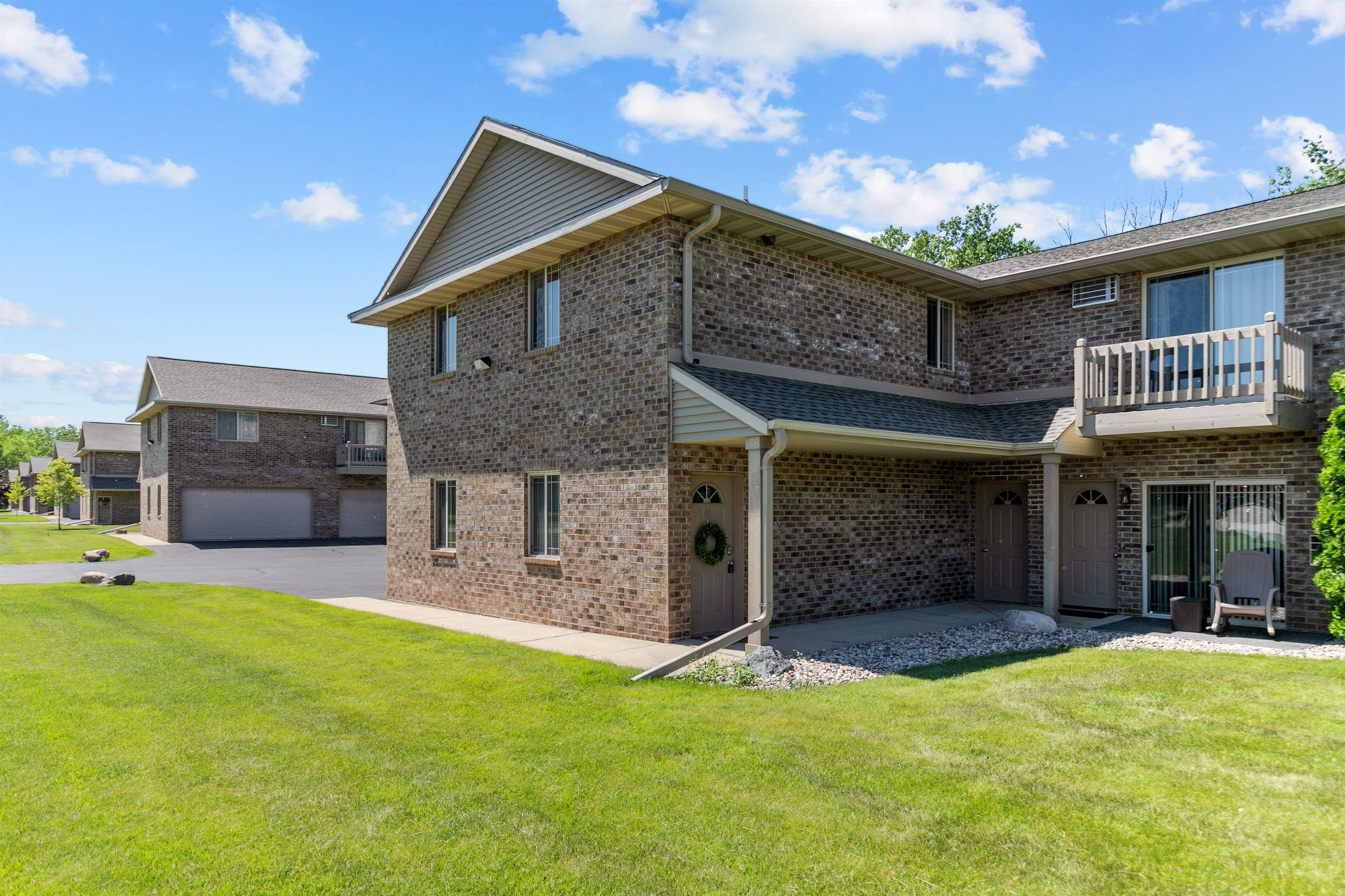 3325 N CASALOMA Drive Unit: 46