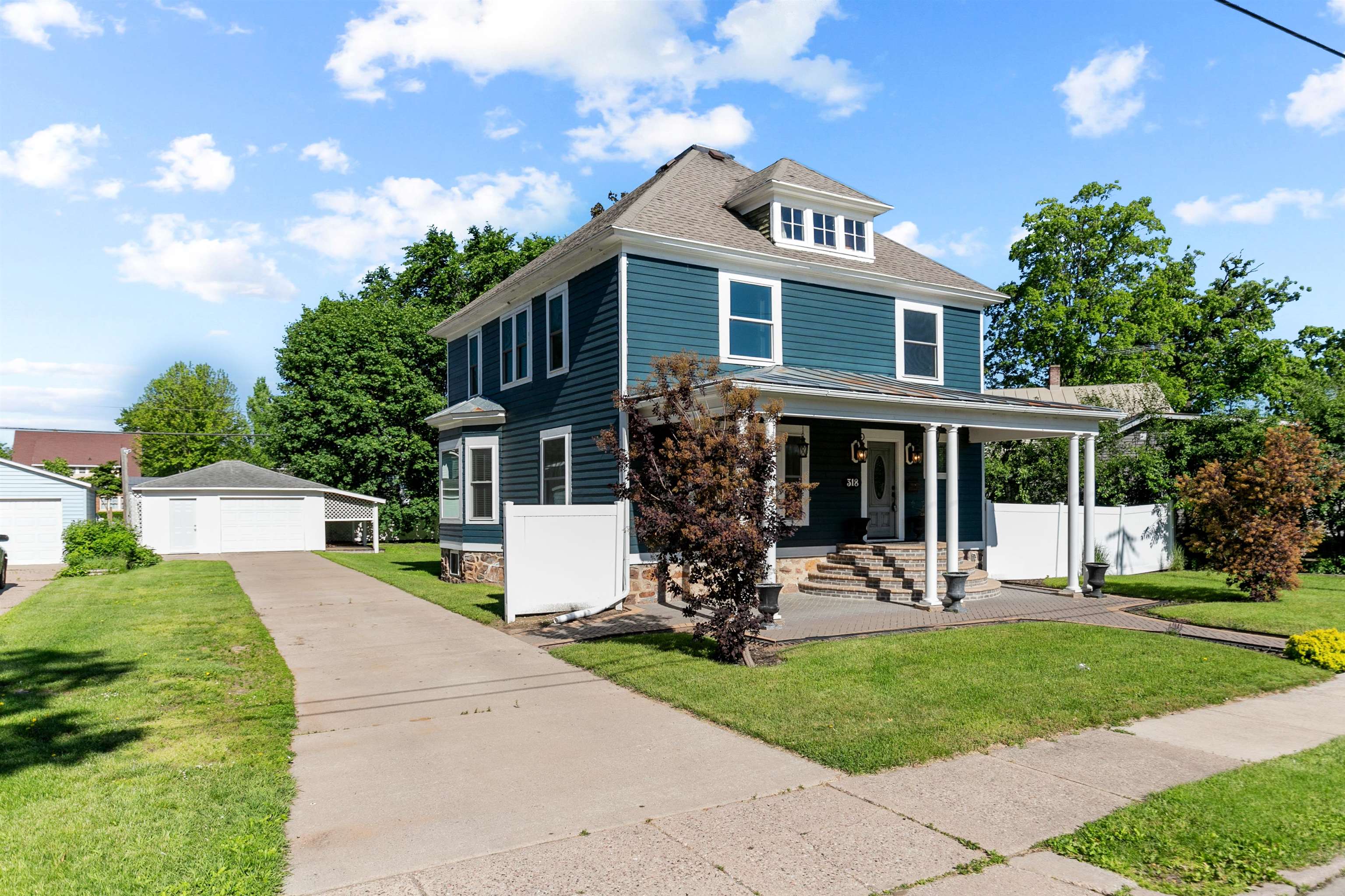 318 5TH Street