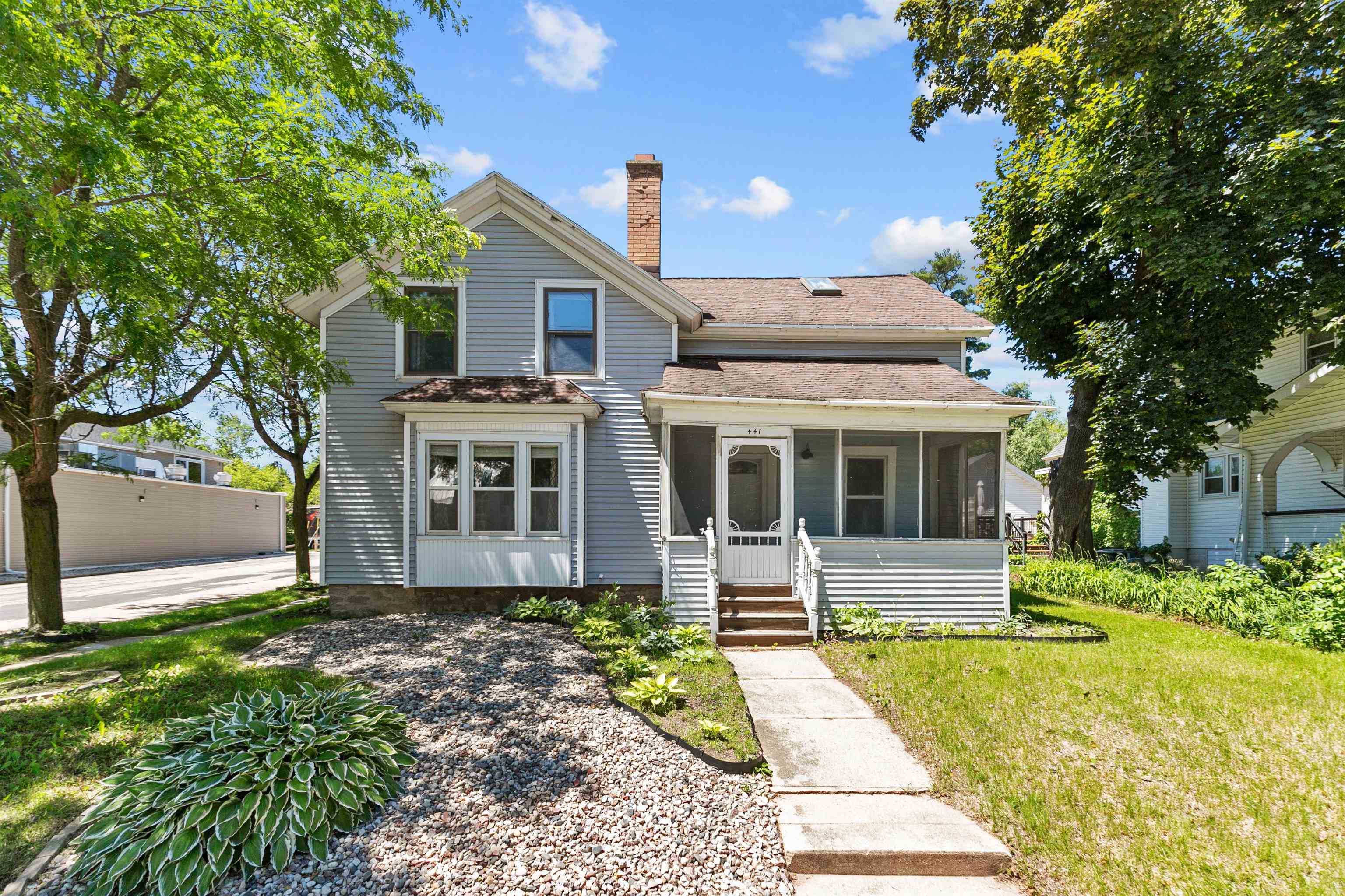 441 S NASH Street