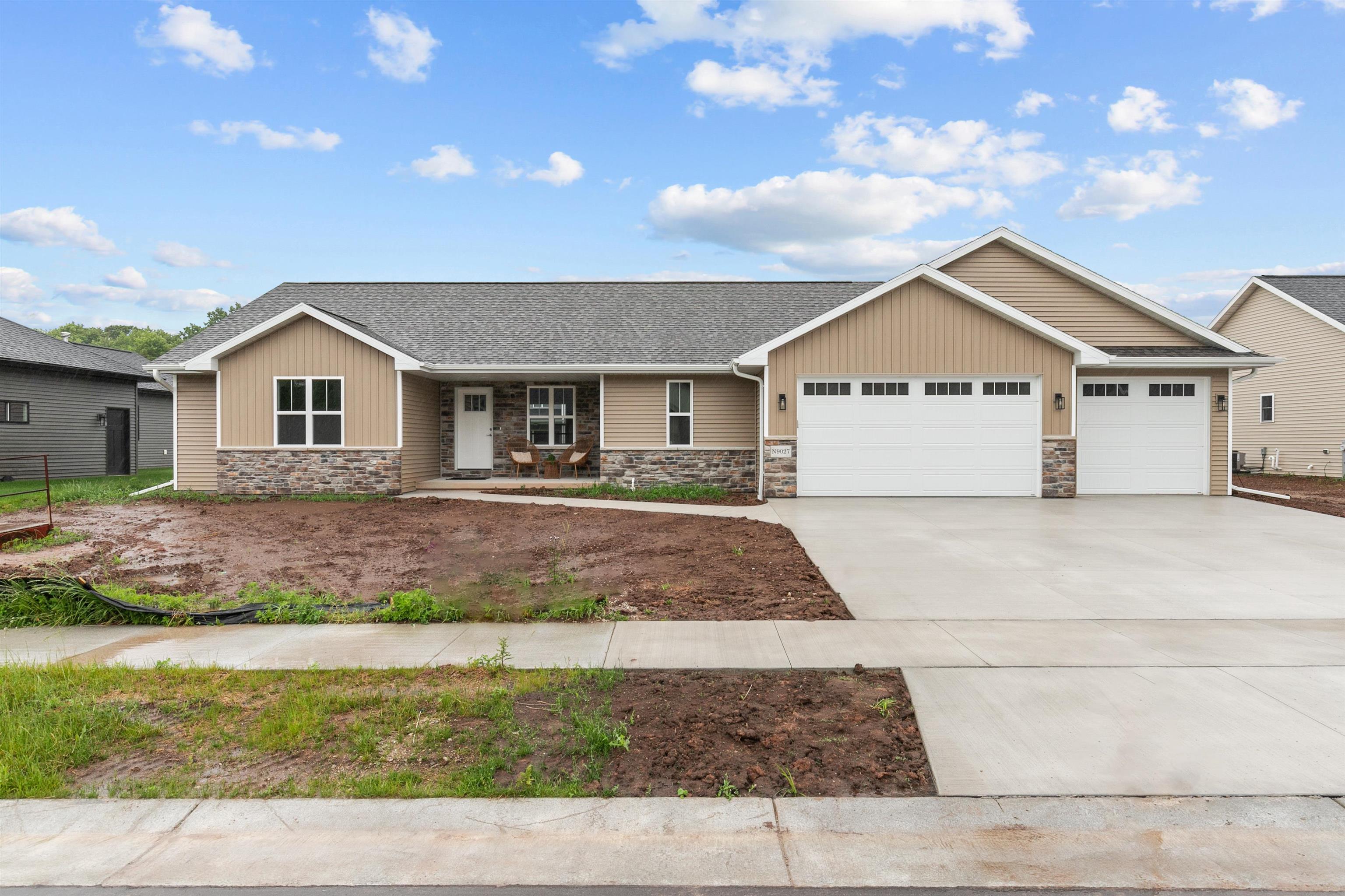 N9027 SOUTHTOWNE Drive