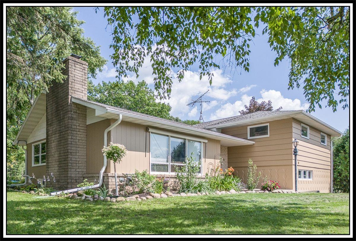464 HOFFMANN Court