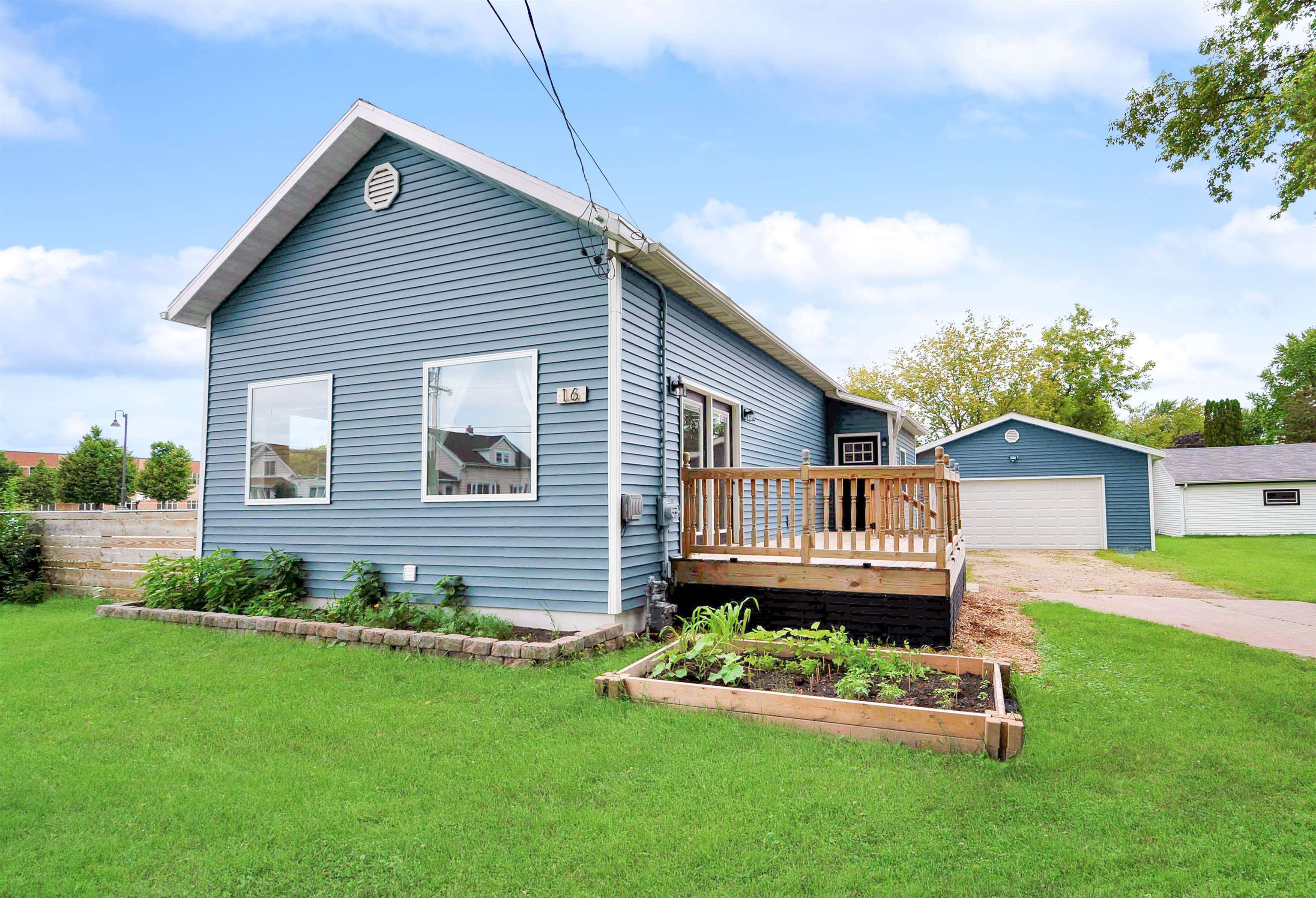 16 VIOLA Avenue