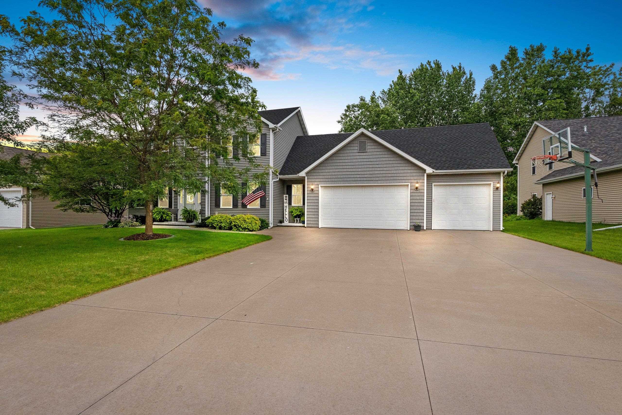 4397 N WHITE HAWK Drive