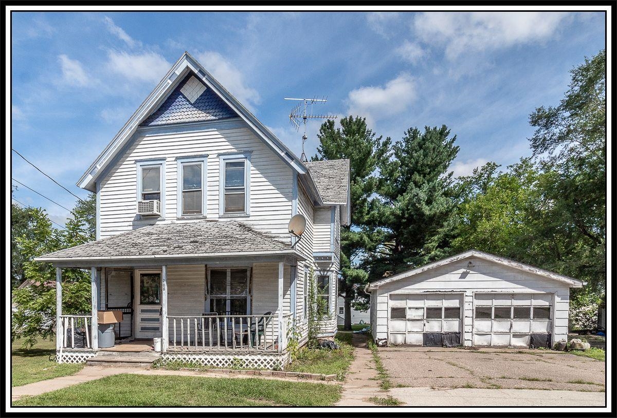208 W SUMNER Street