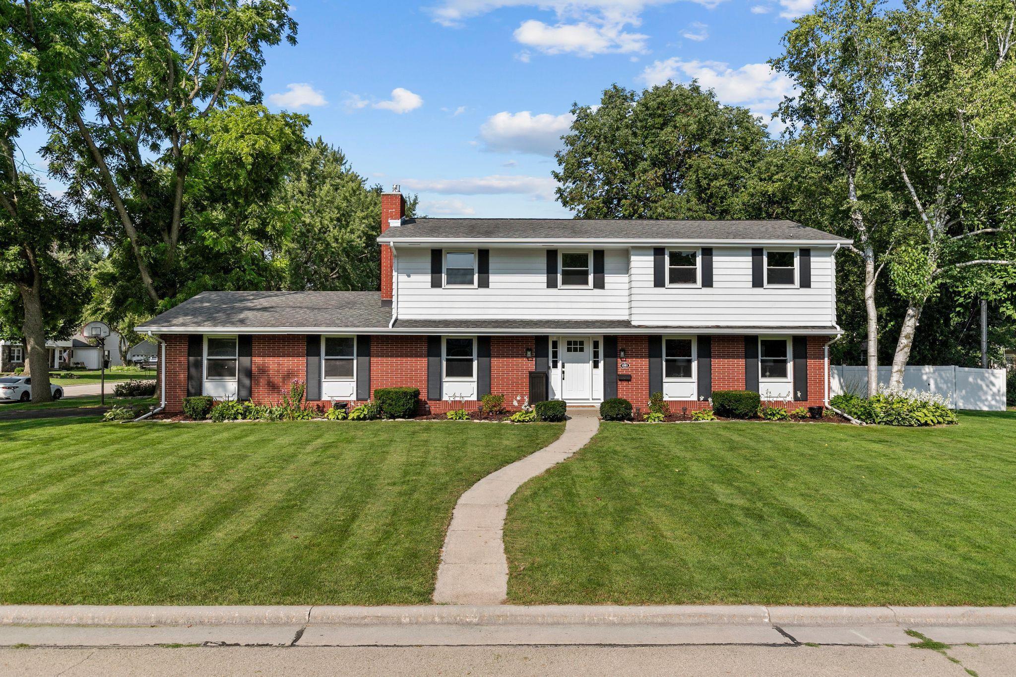 1081 EDEN Drive