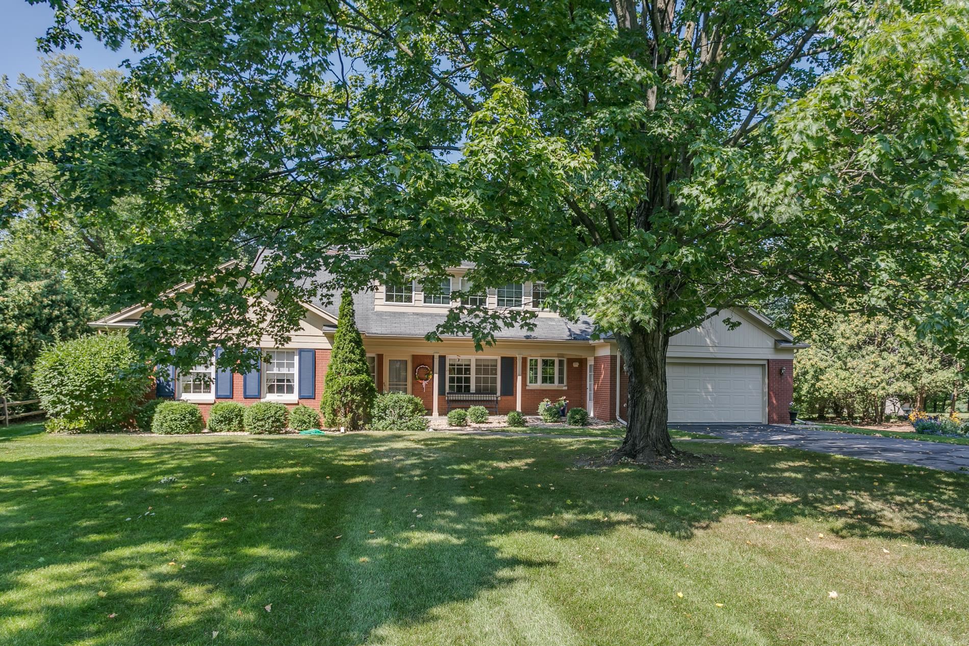 1944 PALISADES Drive
