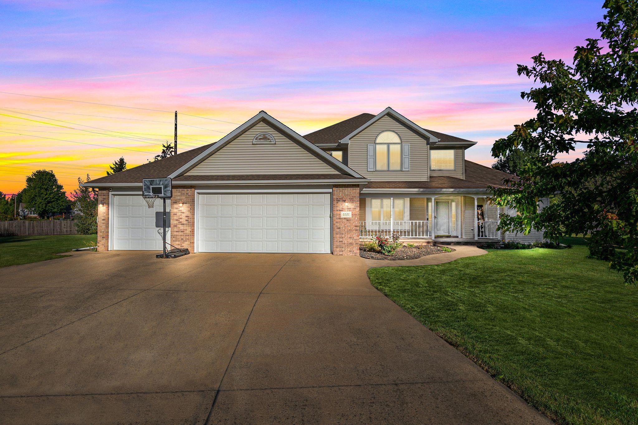2202 W PRAIRIE CREEK Drive