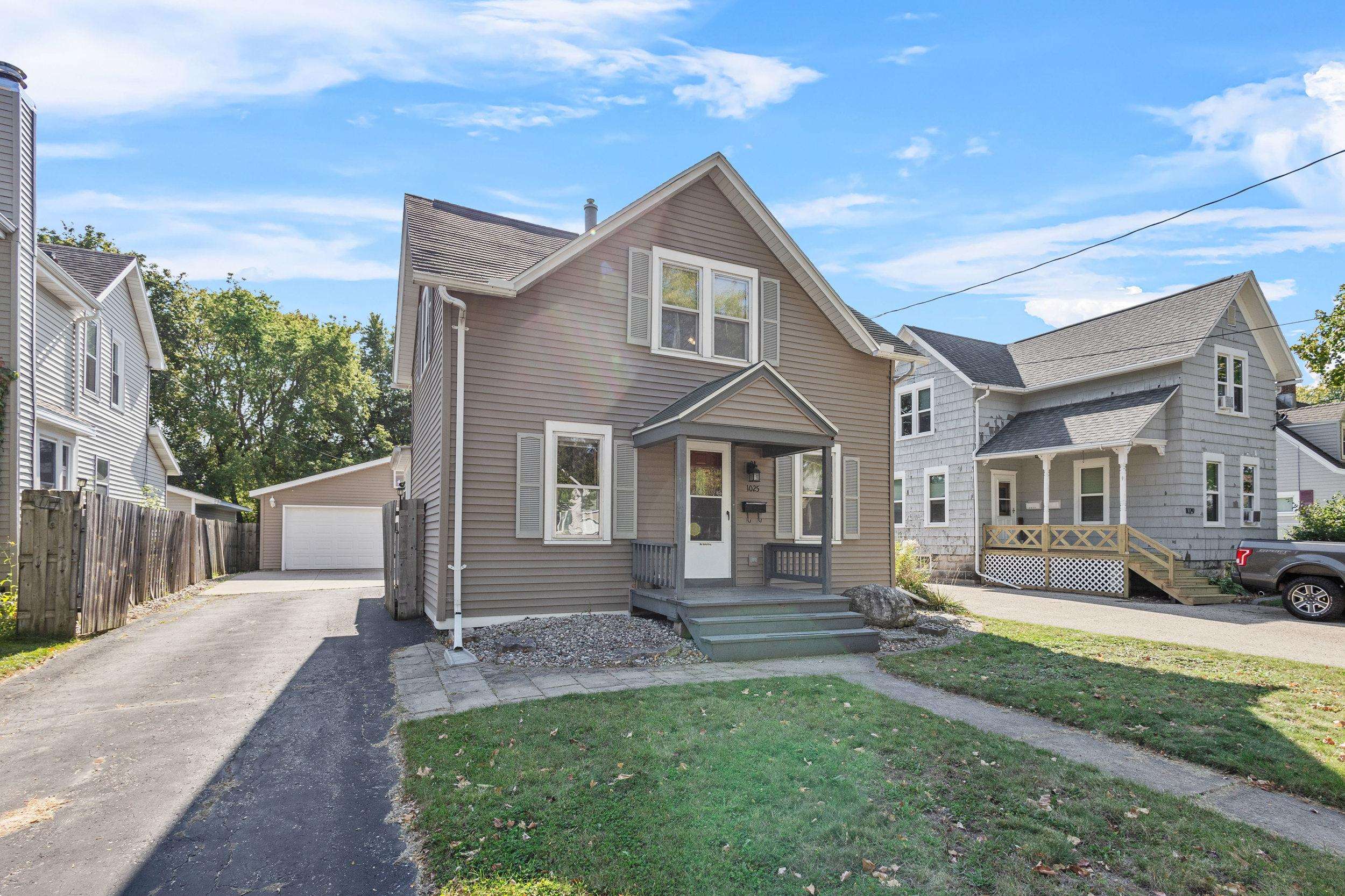 1025 W 8TH Street
