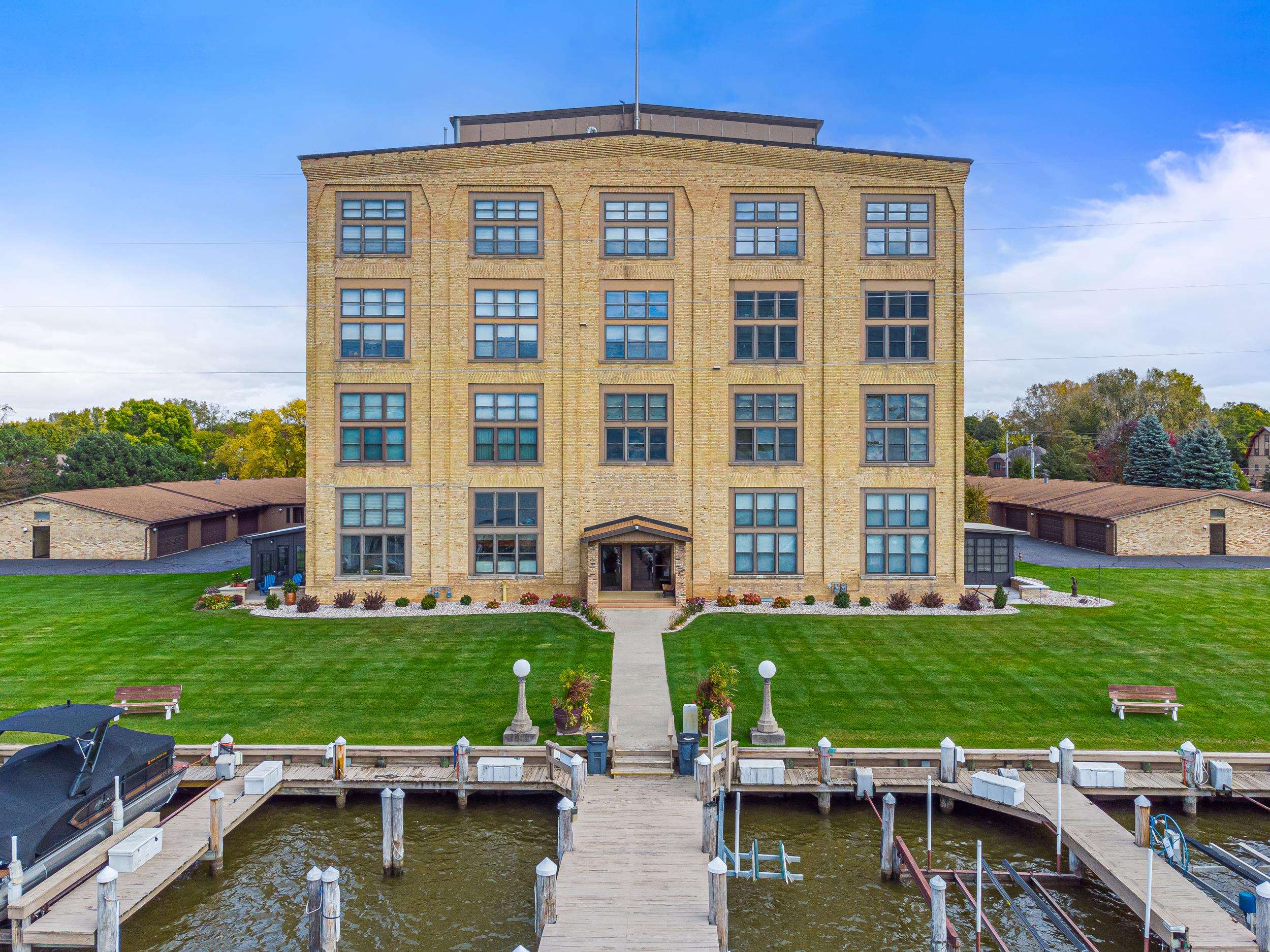 1545 ARBORETUM Drive Unit: 309