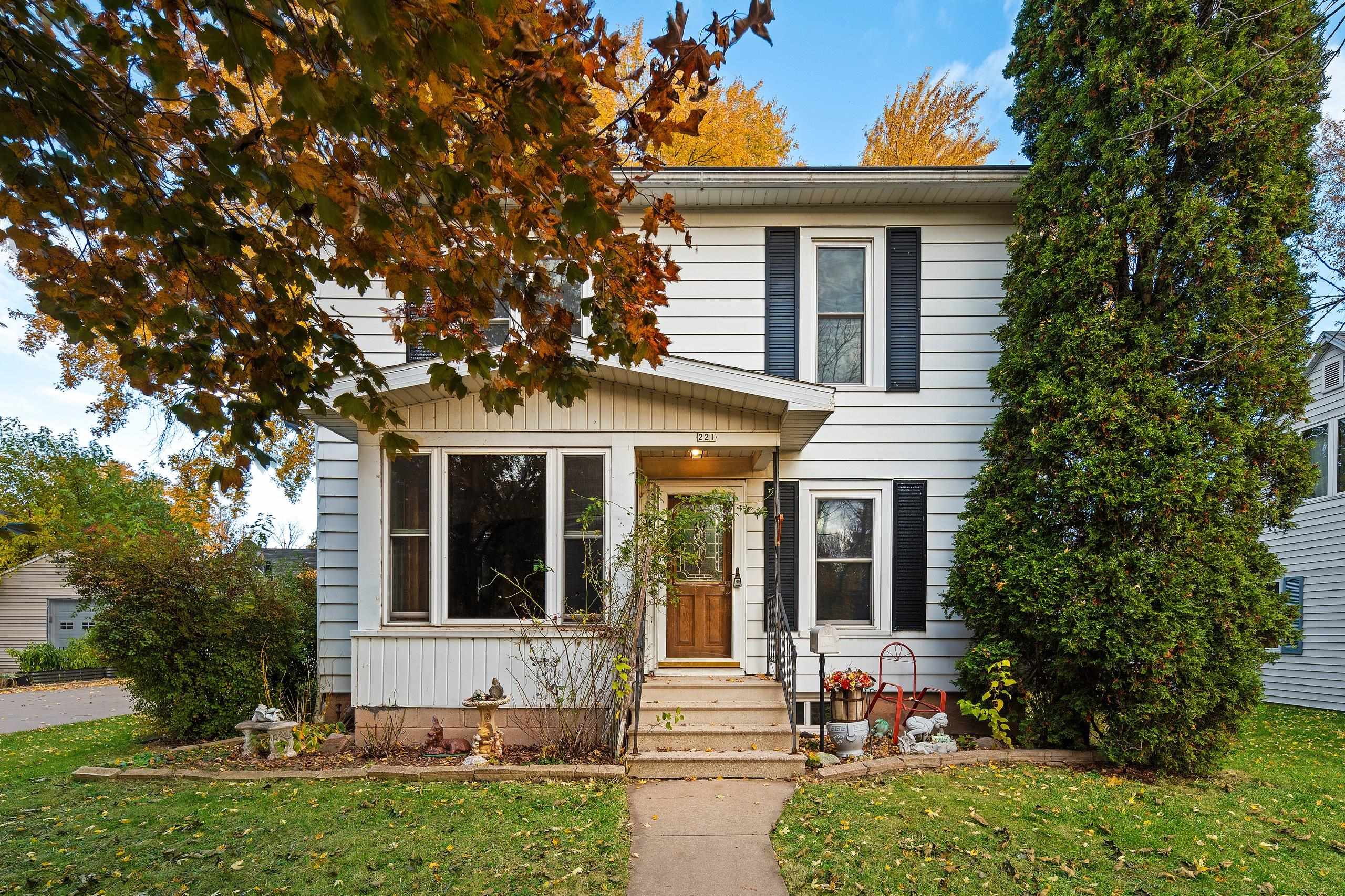 221 E RIVER Drive