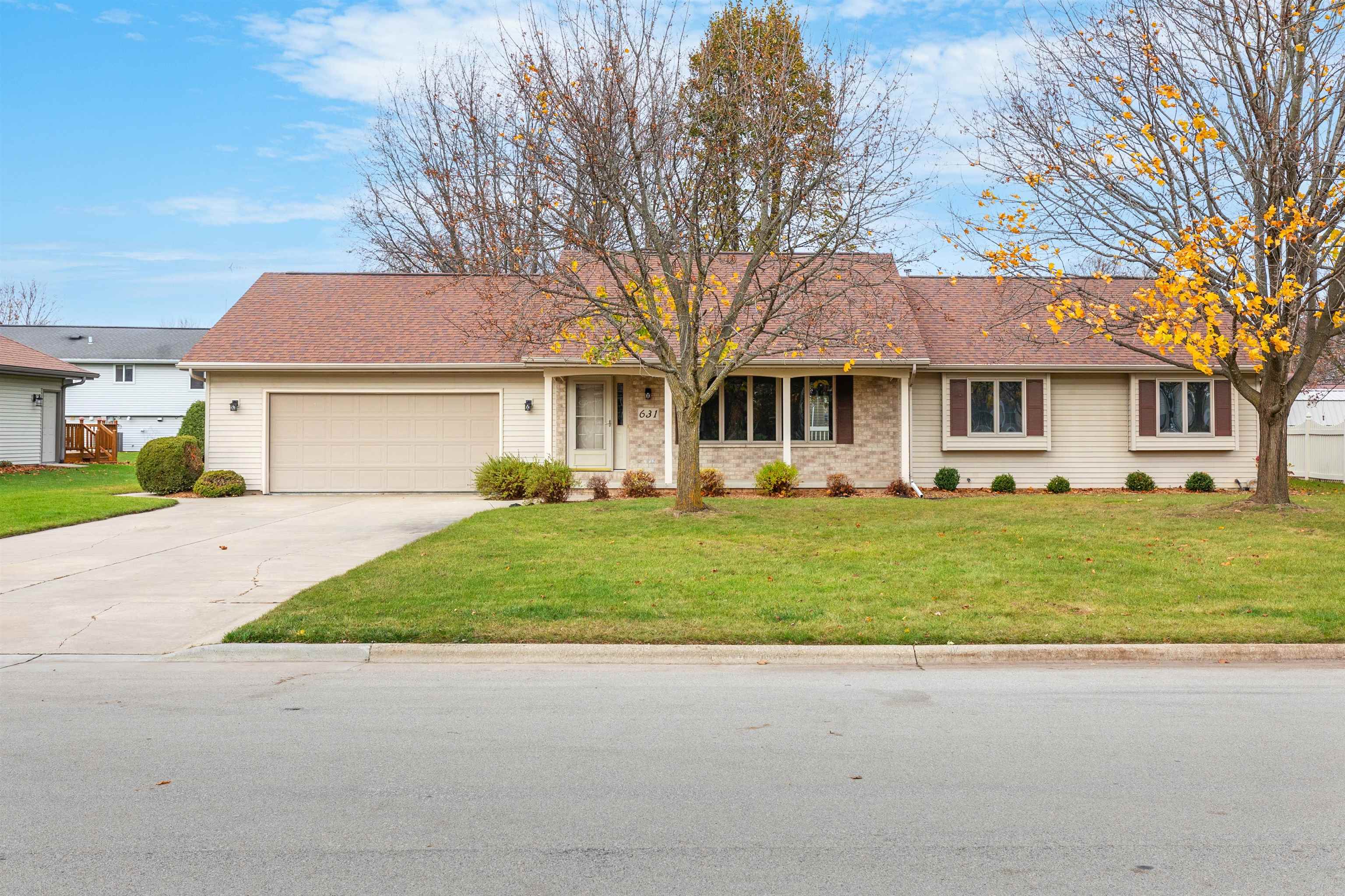 631 SCHMIDT Avenue