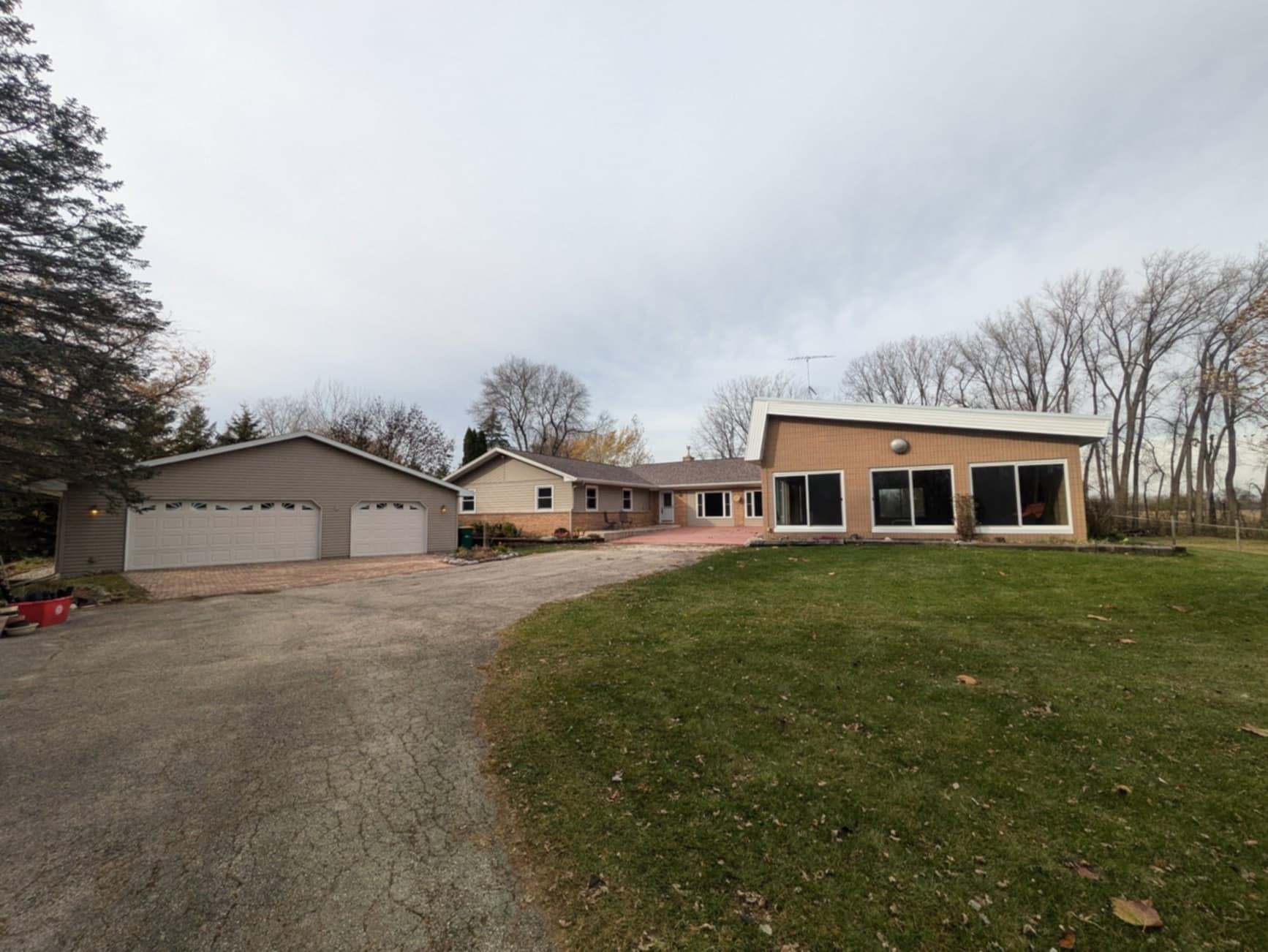N9126 LAKESHORE Drive
