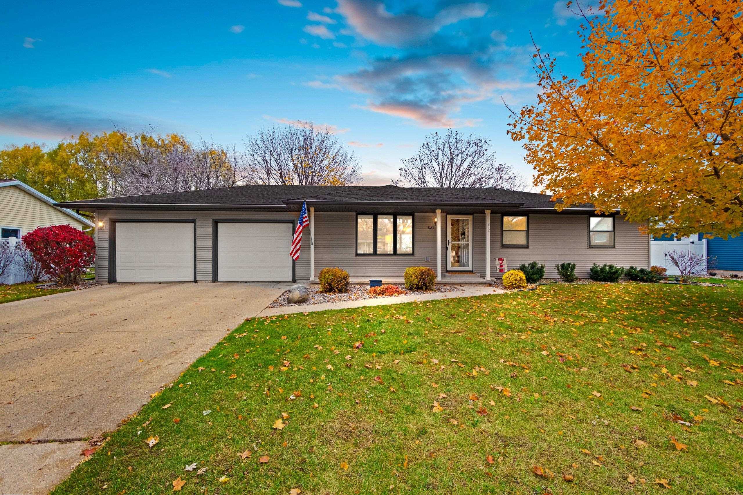 821 FLORAL Drive