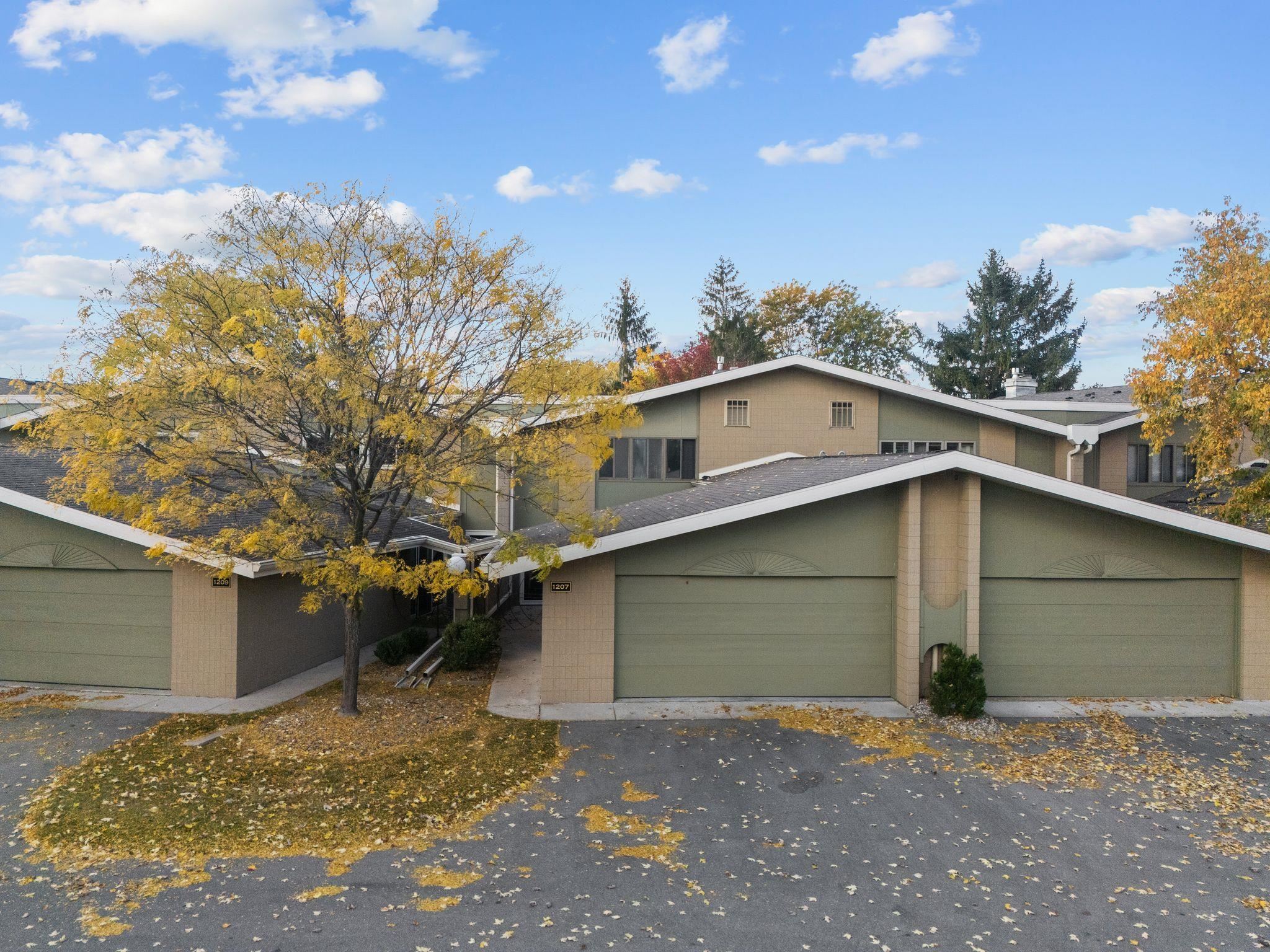 1207 NICOLET Road