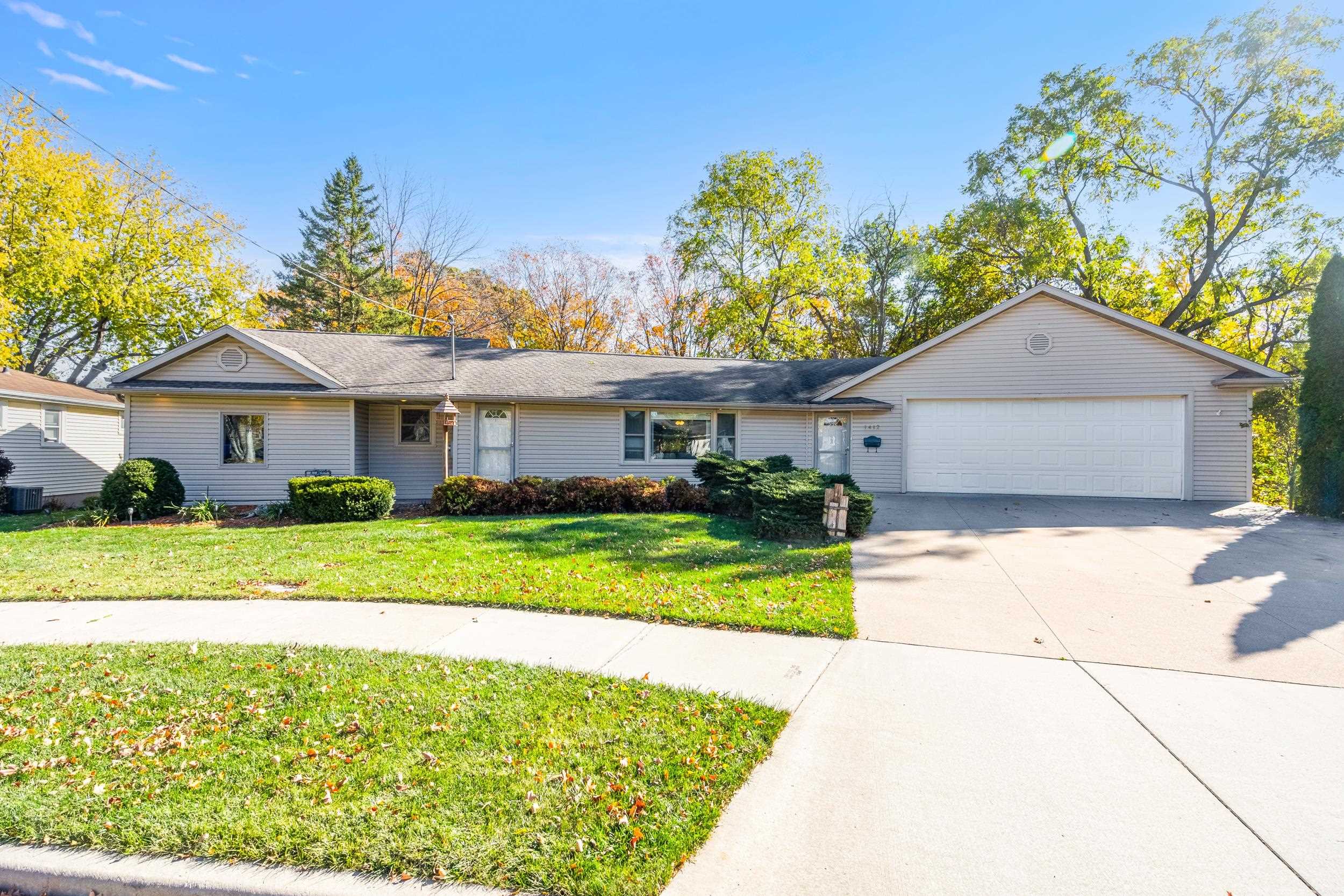 1412 OAKRIDGE Avenue