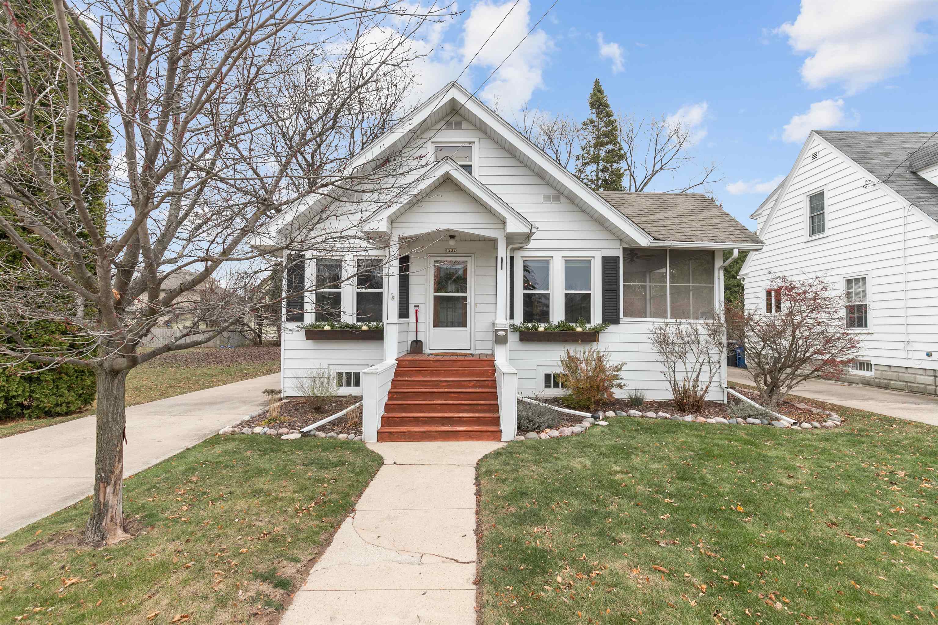 1232 WESTERN Street
