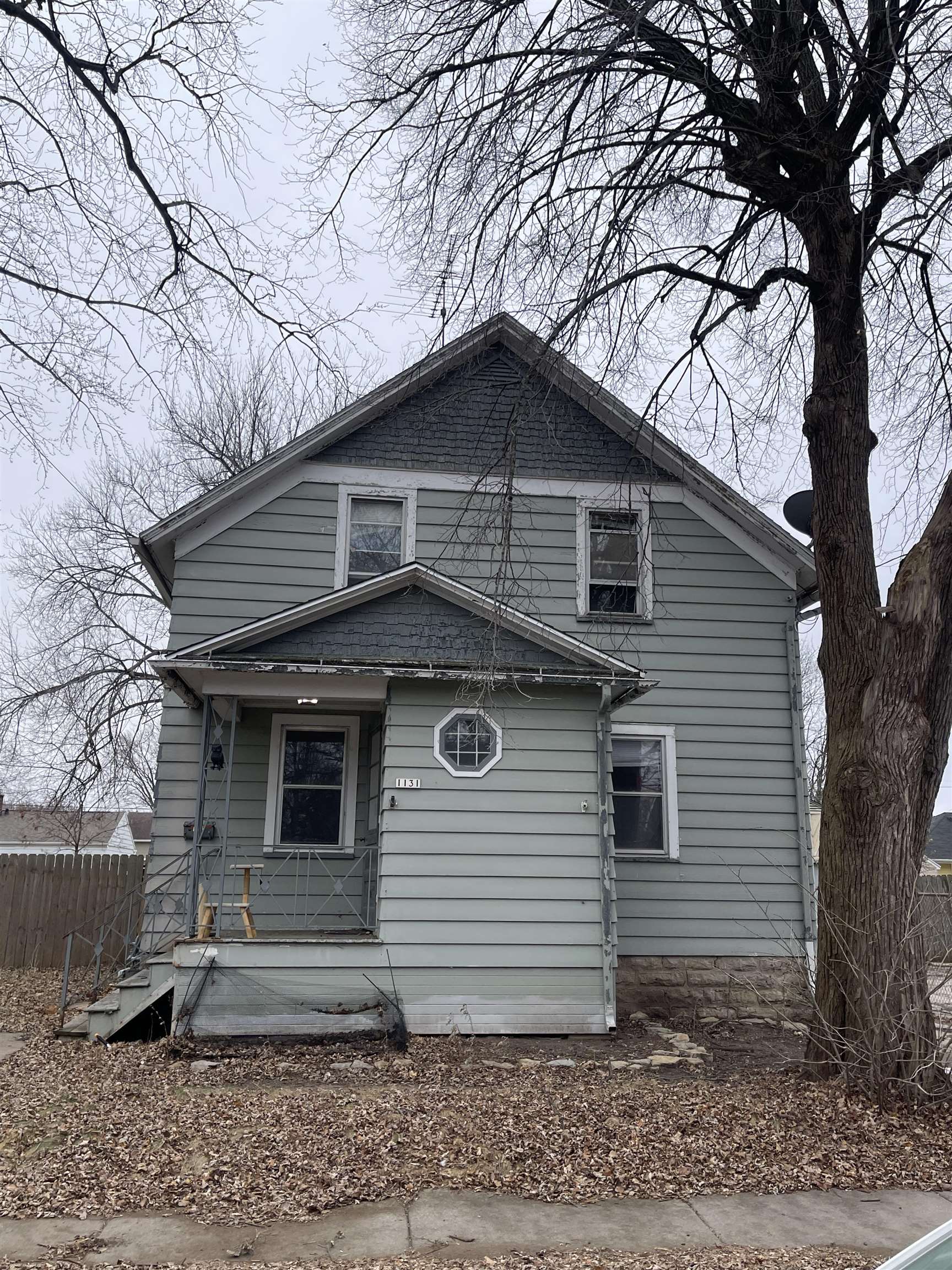 1131 W 6TH Avenue