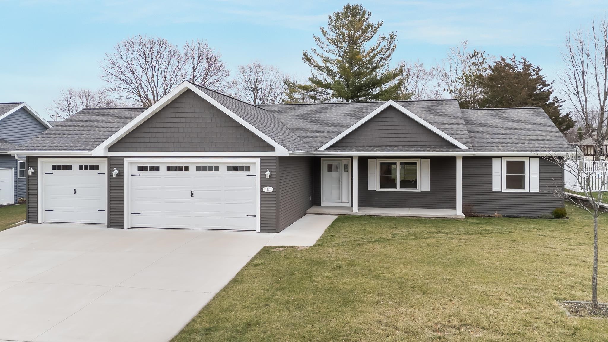 1622 ORCHARD Drive
