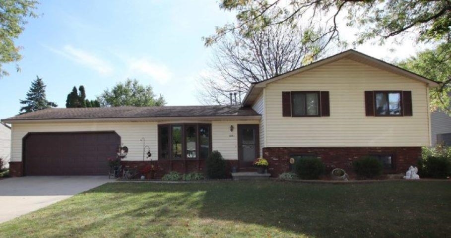 1516 VILLA PARK Drive