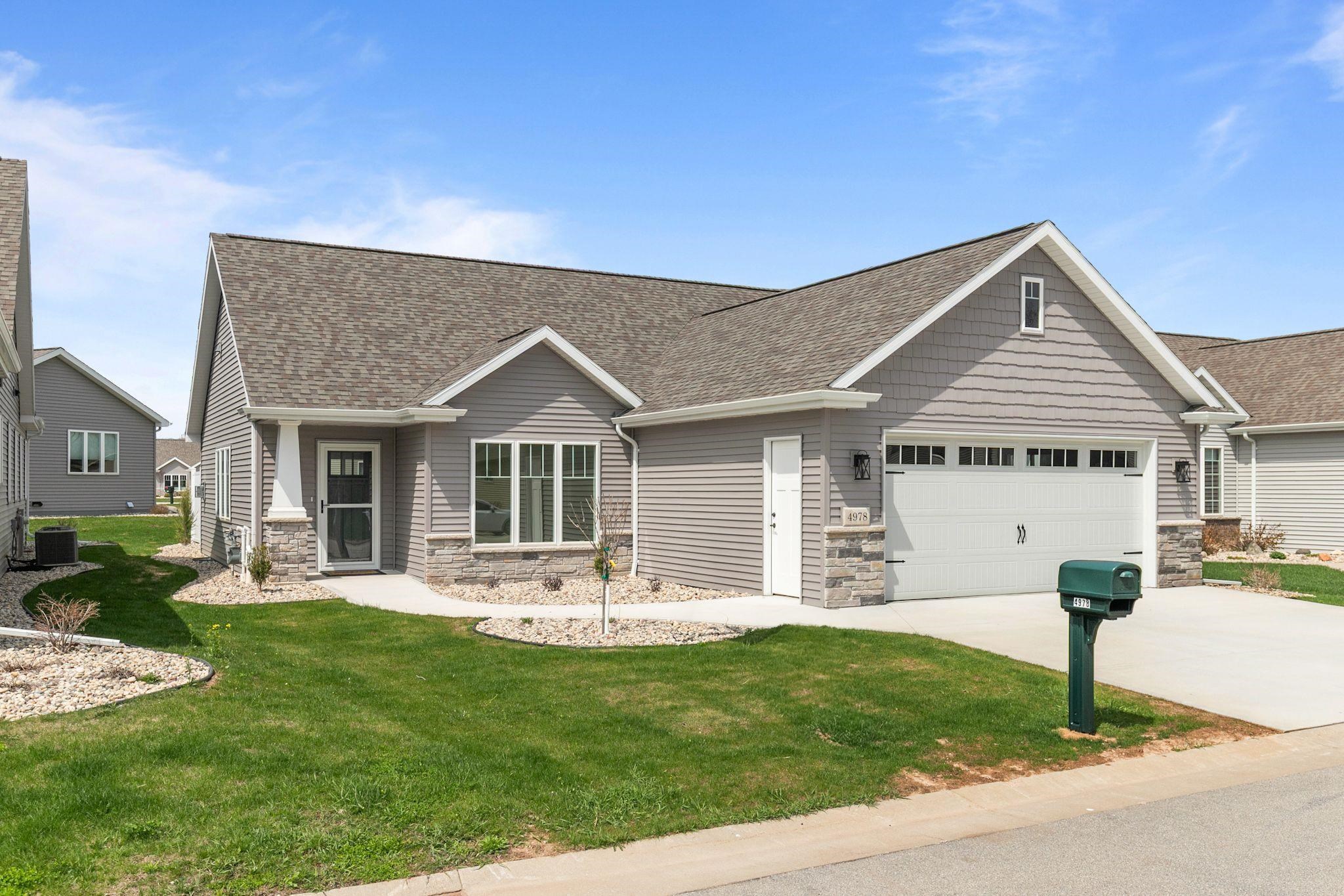 4978 W WOODS CREEK Lane