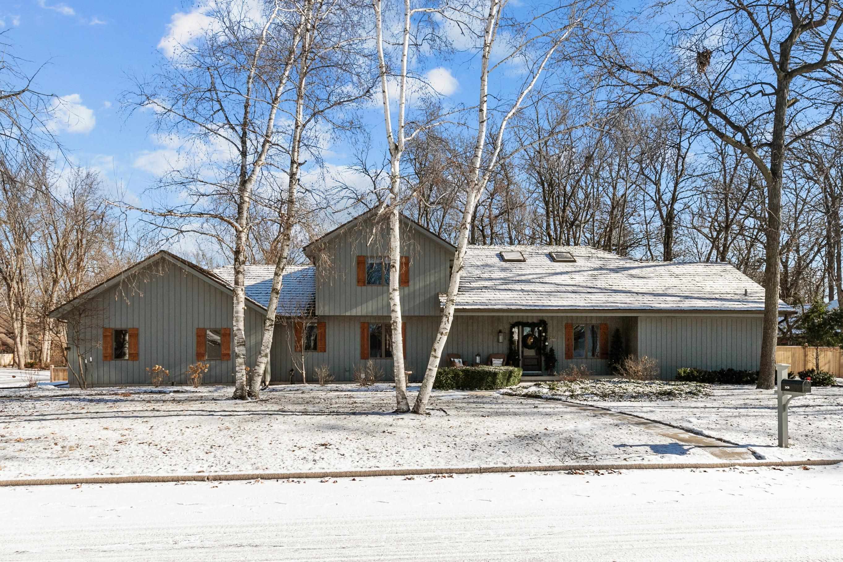 2428 WOODLAND Terrace
