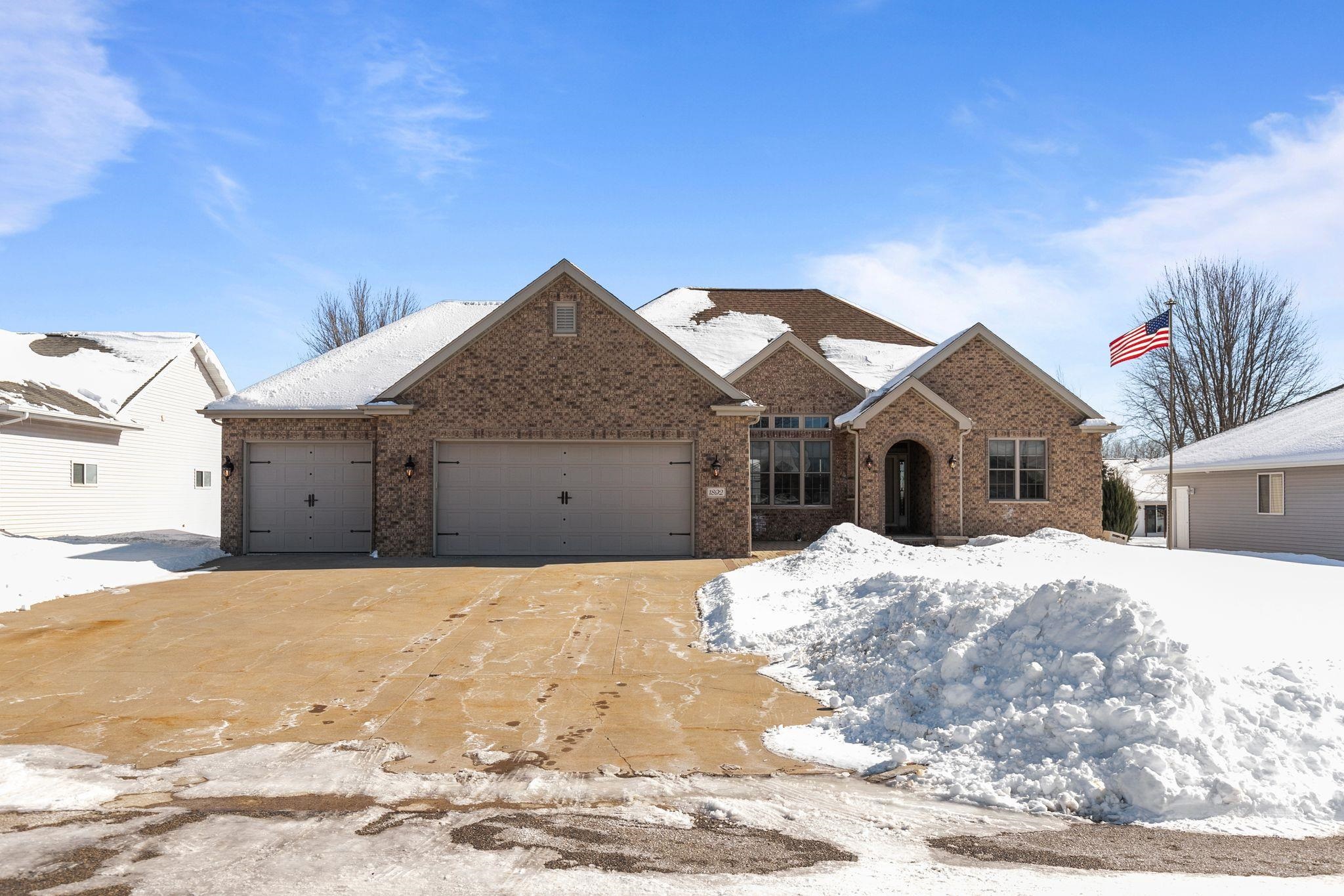 1892 N SUNRISE Lane