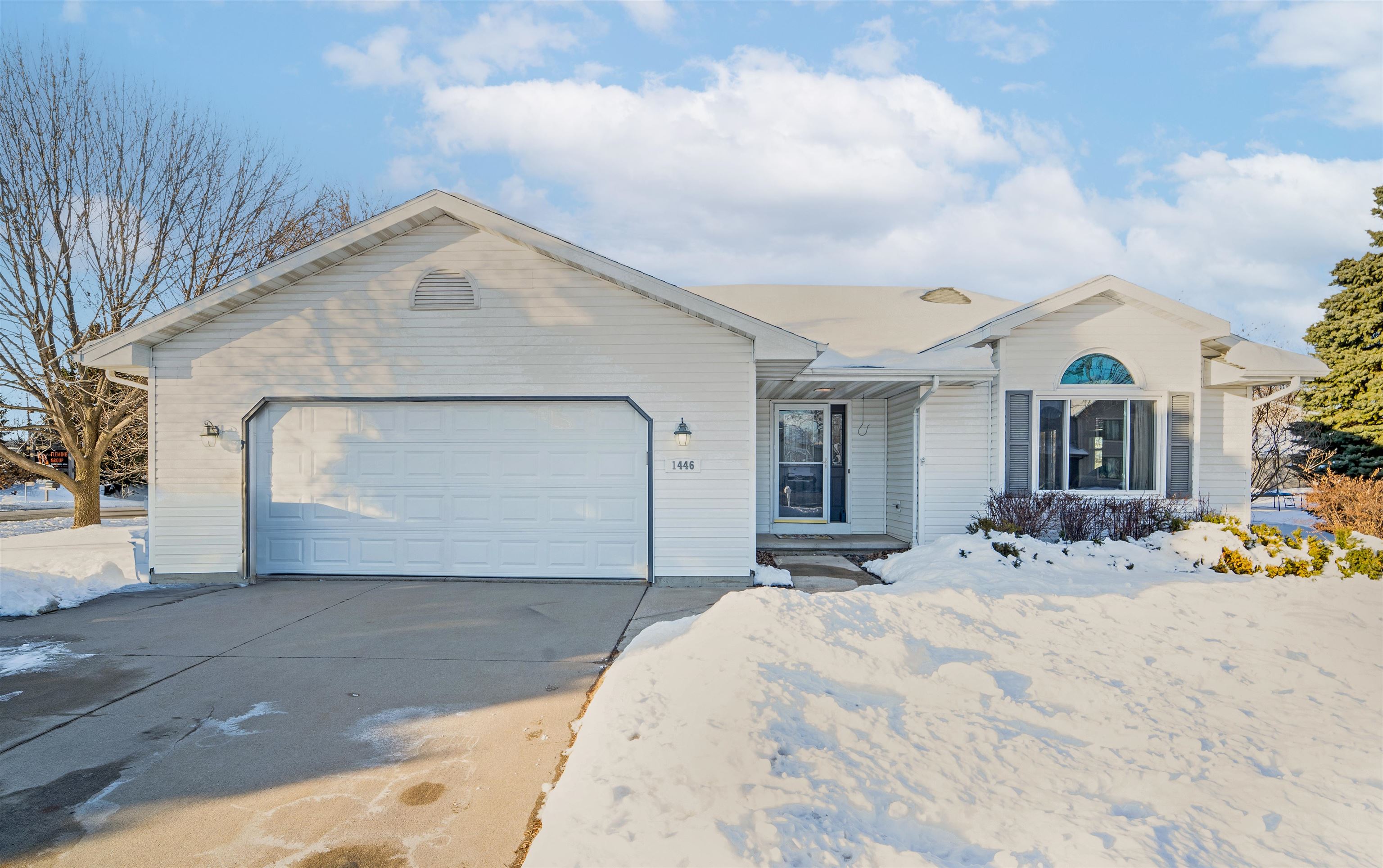 1446 RIDGEWAY Drive