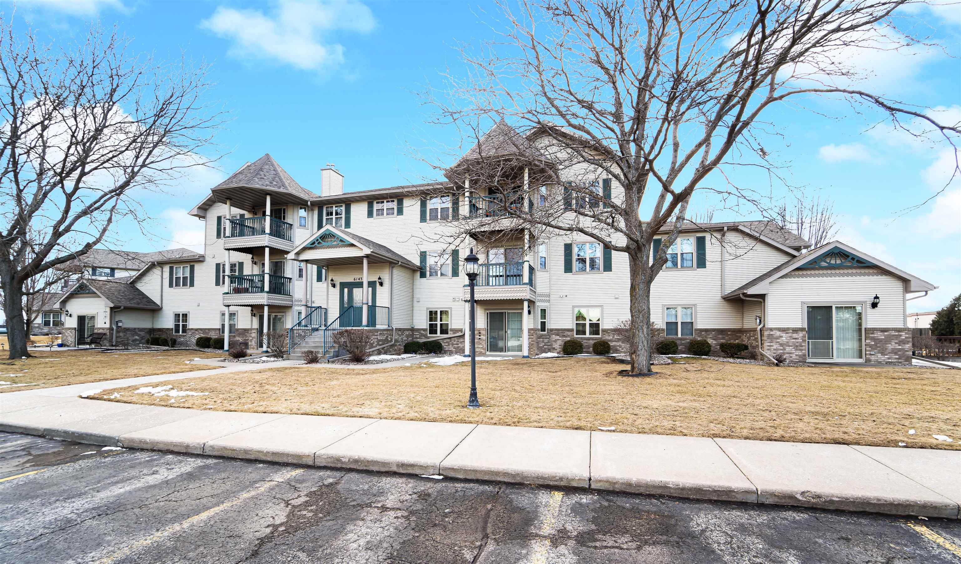 W6143 VICTORIAN Drive Unit: 12
