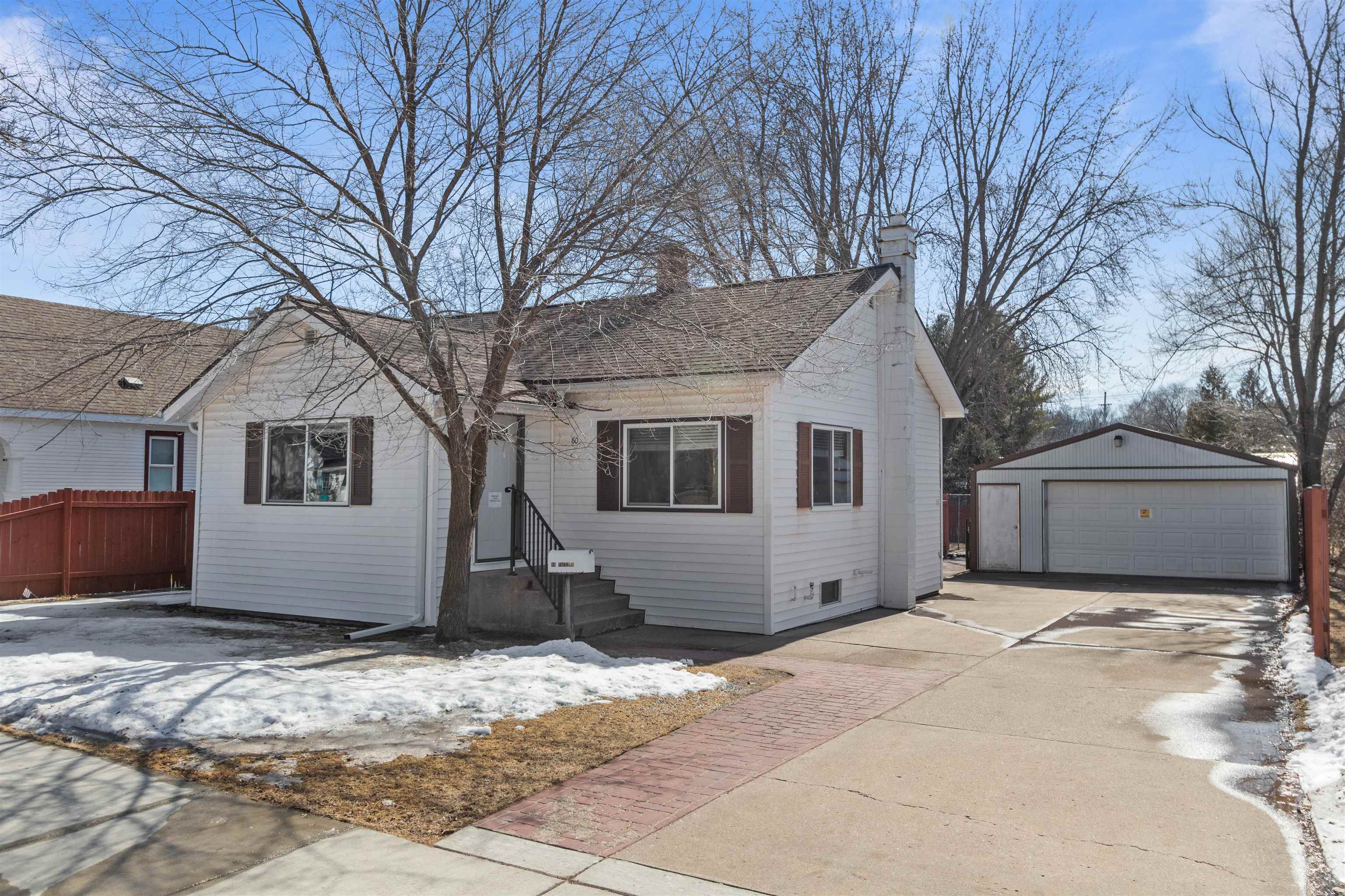 80 PAULINA Street