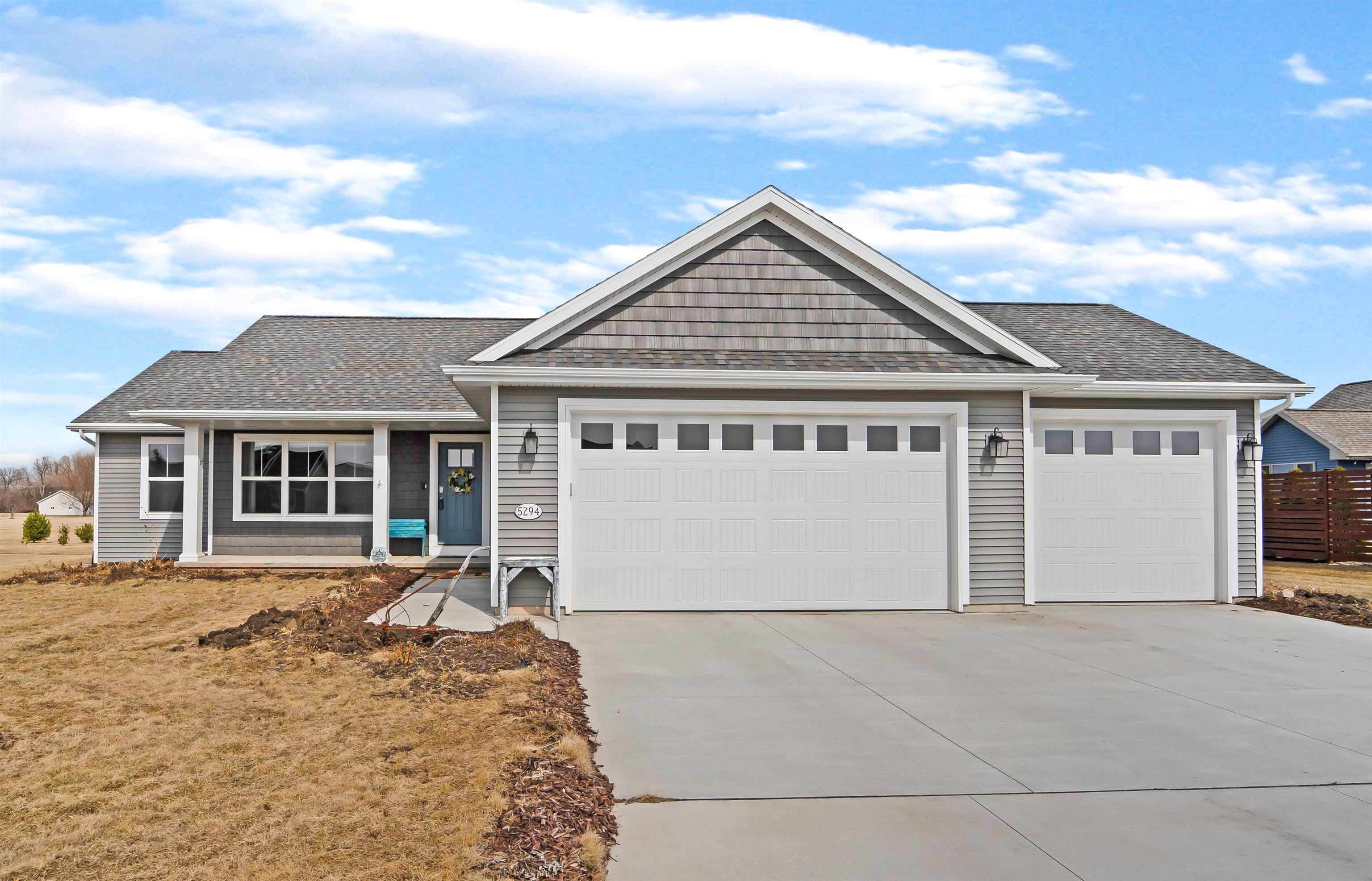 5294 BUTTKE Lane