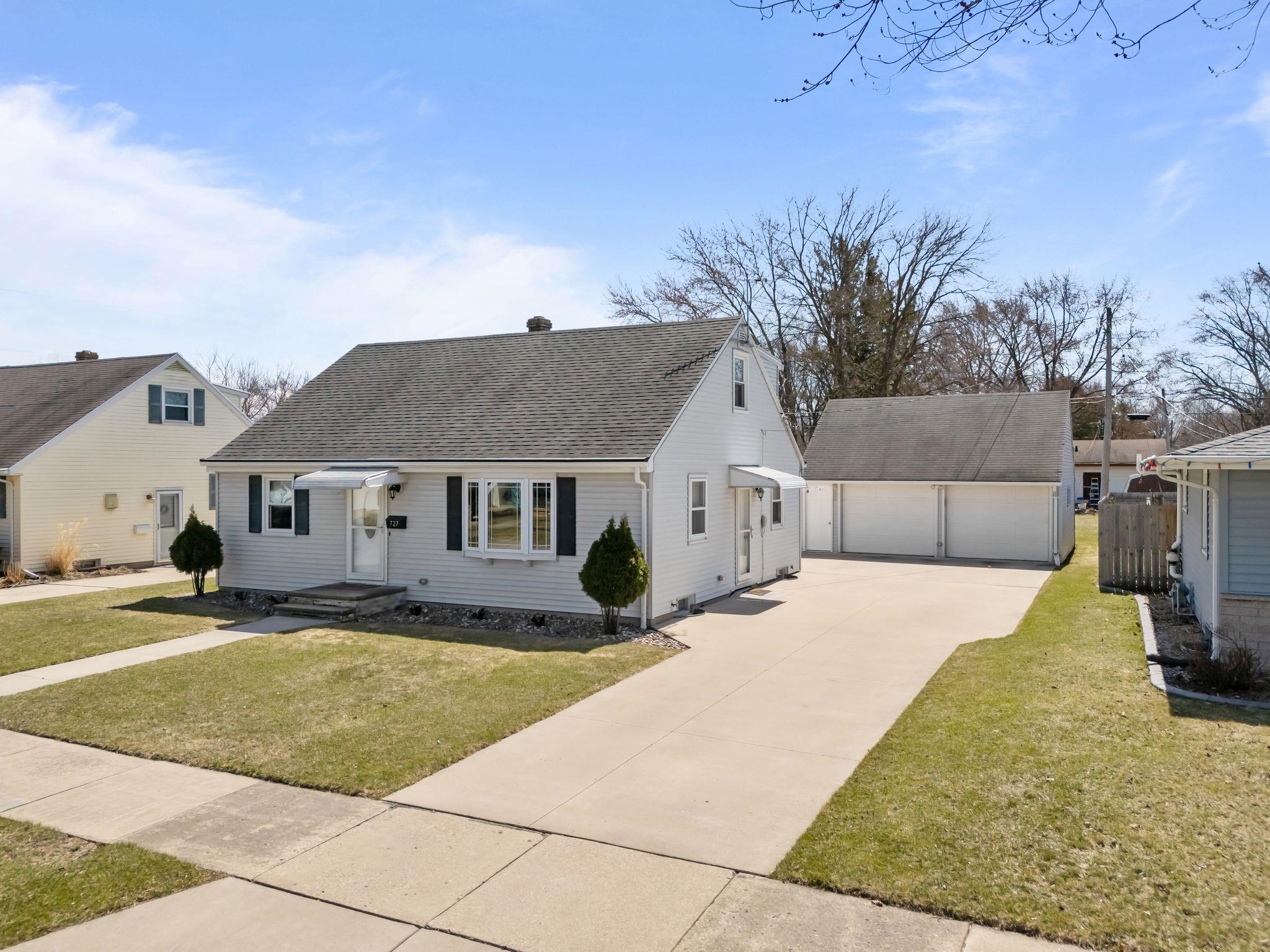 727 E COOLIDGE Avenue