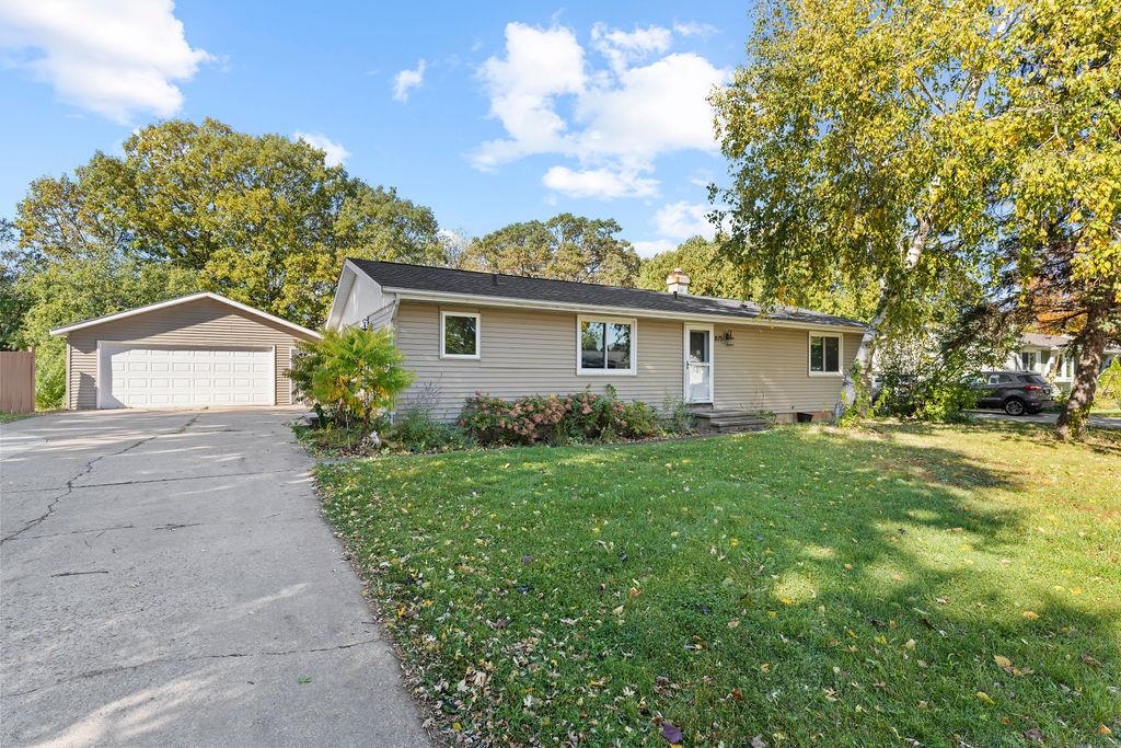 875 HERITAGE Trail