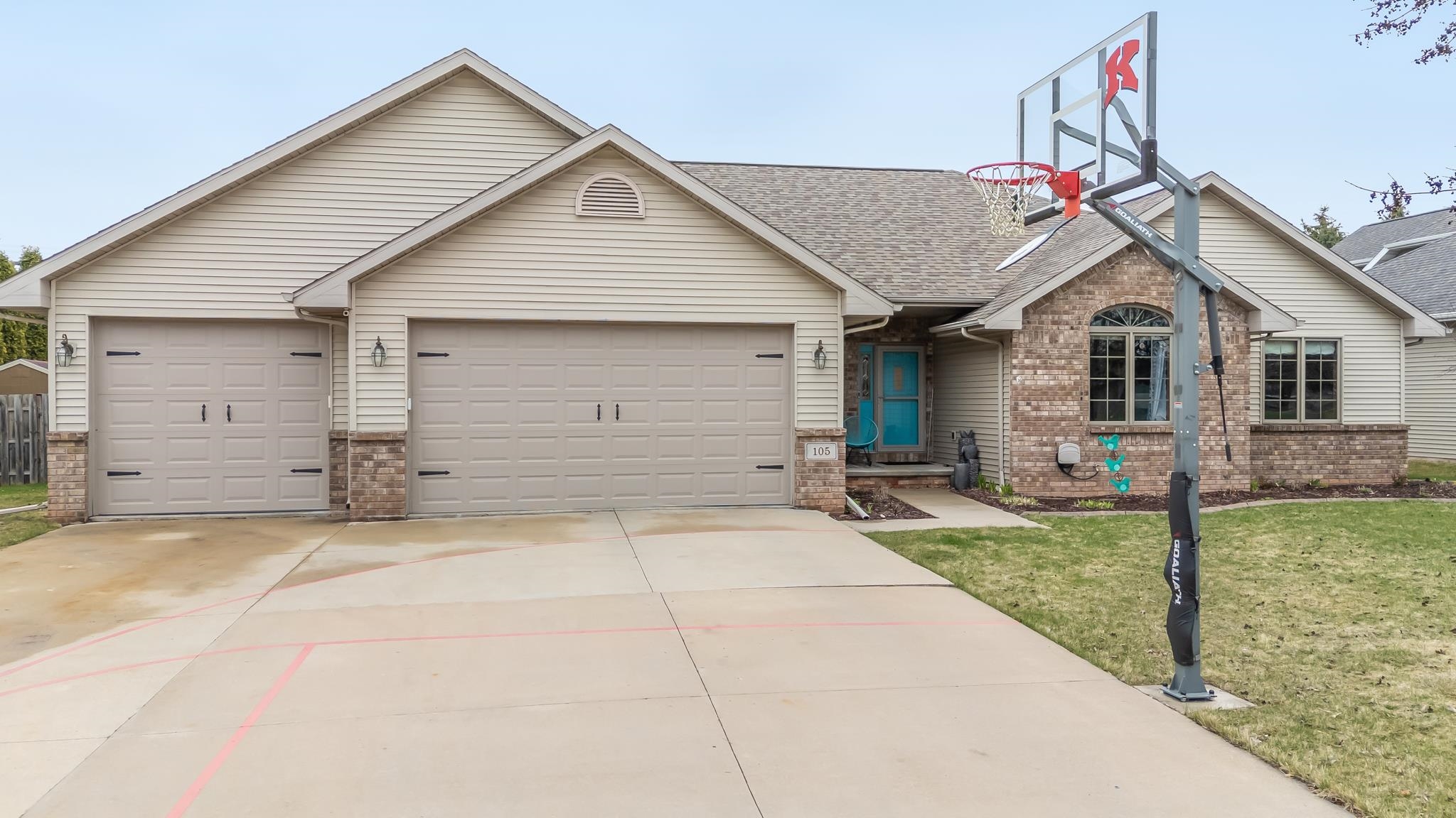 105 EDGEWOOD Lane