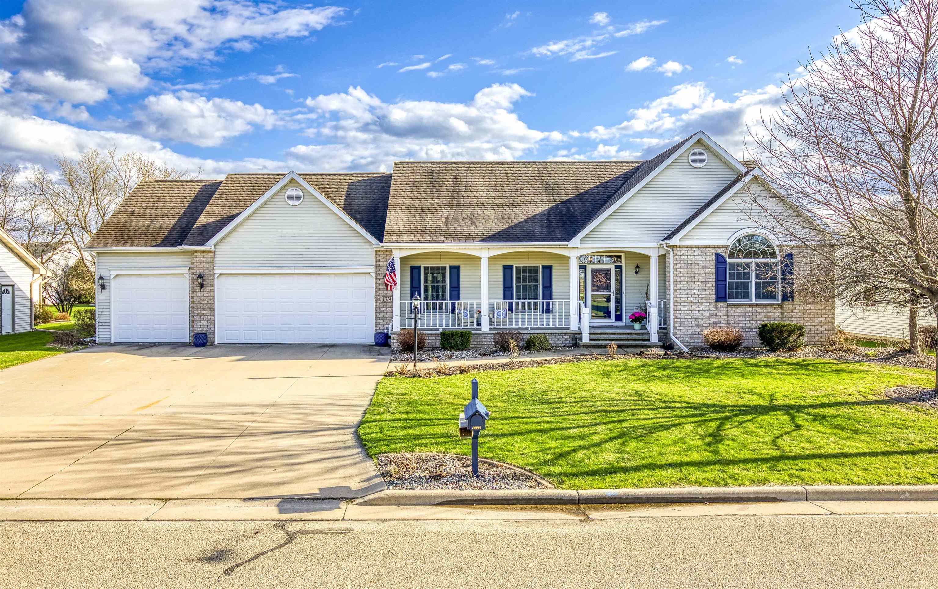 1314 SPIKE Court