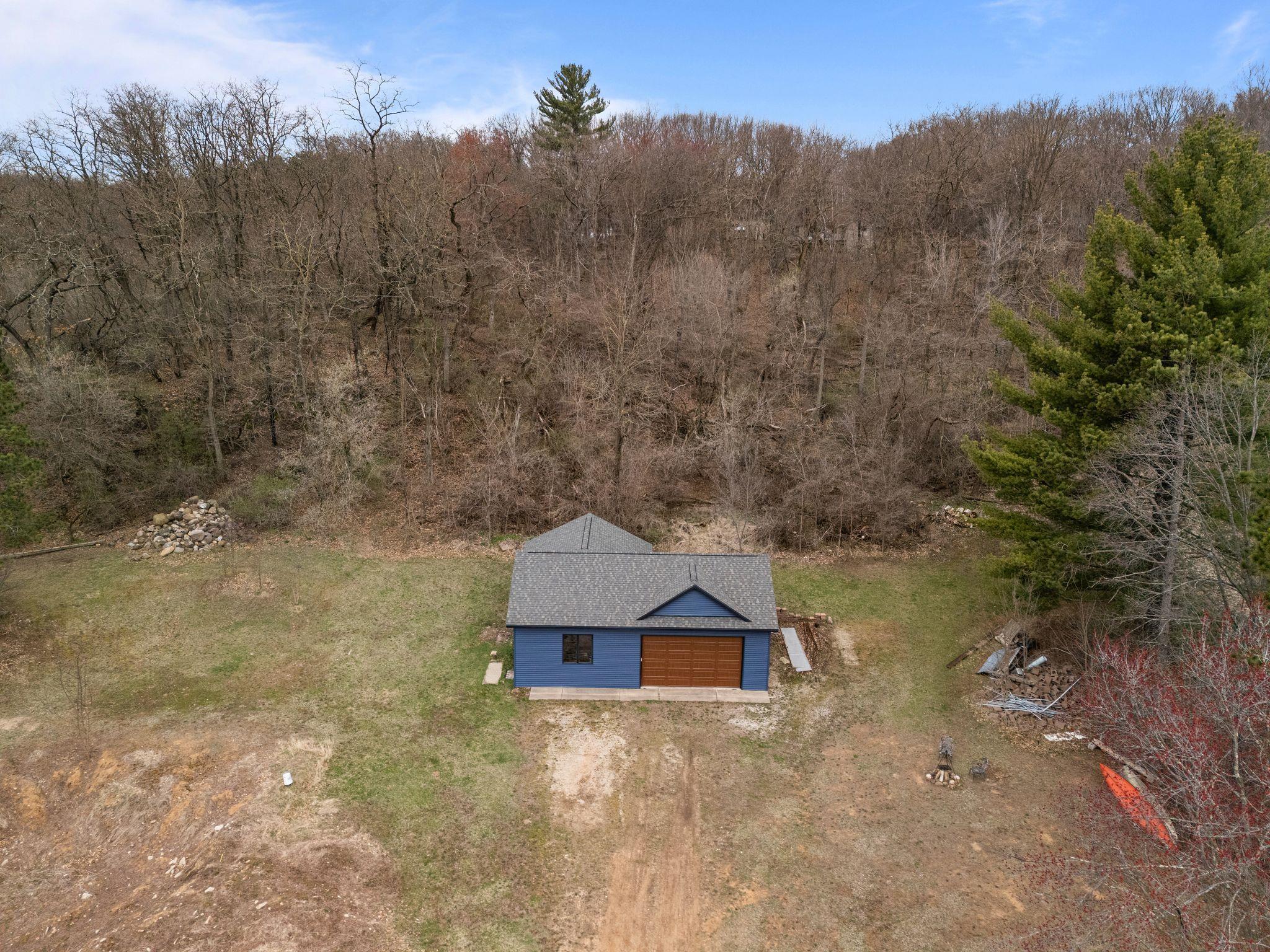 N2885 HWY 22