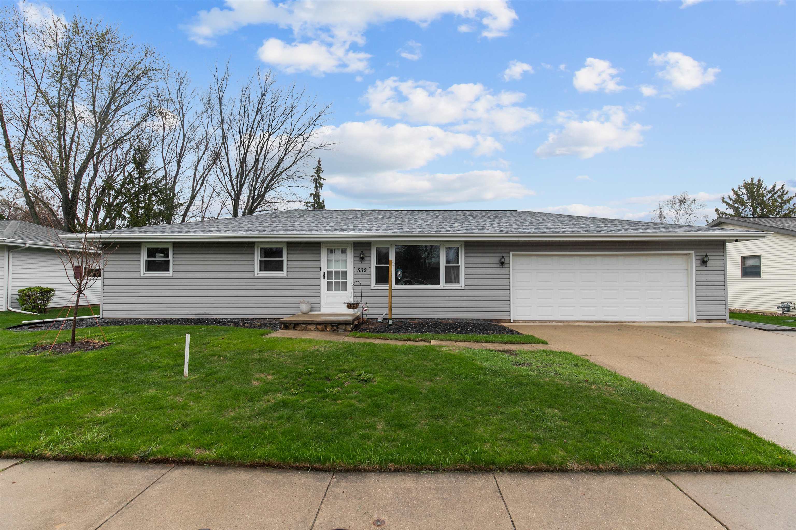 532 WILLOW Drive