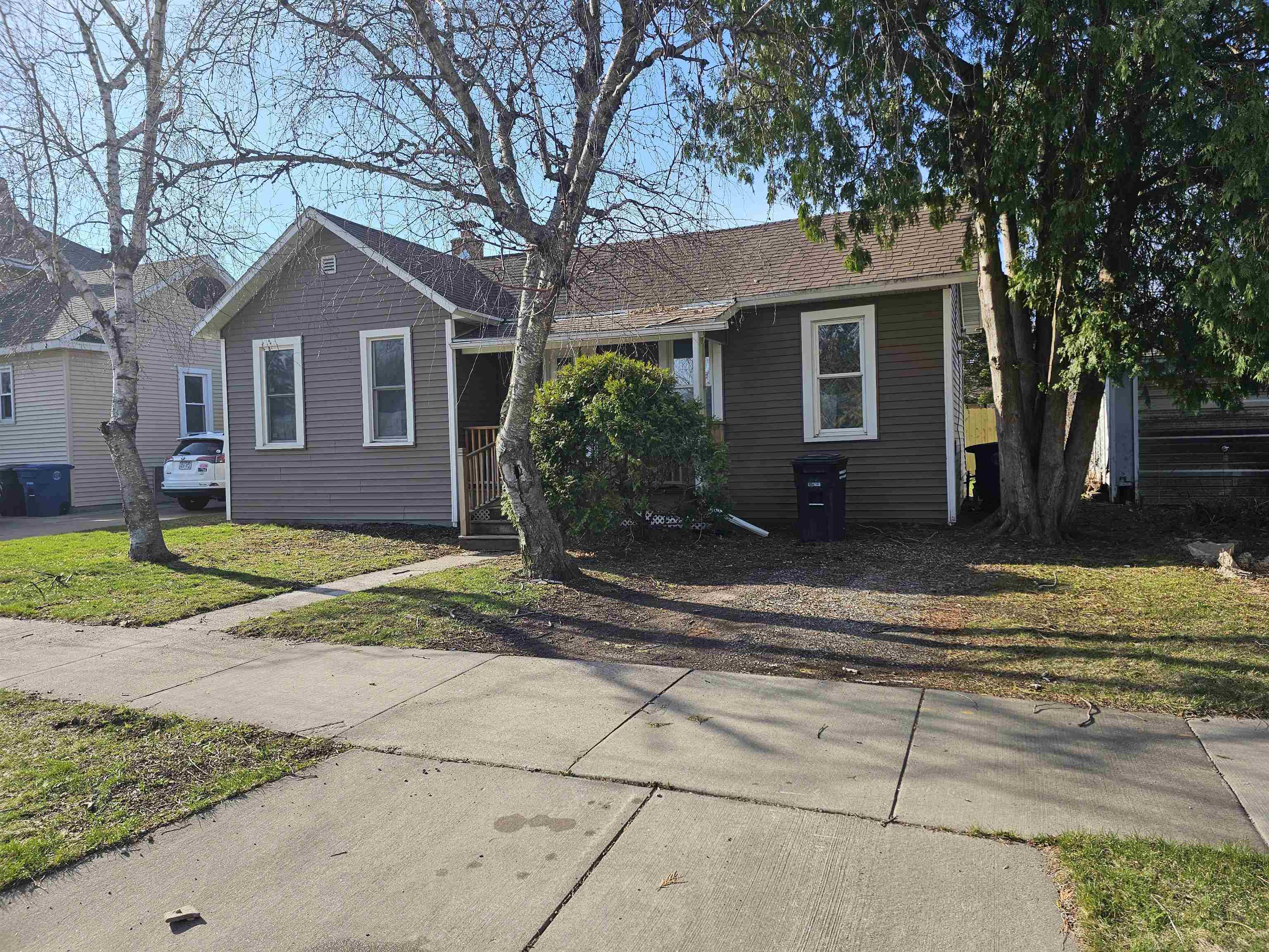 317 E MELVIN Avenue