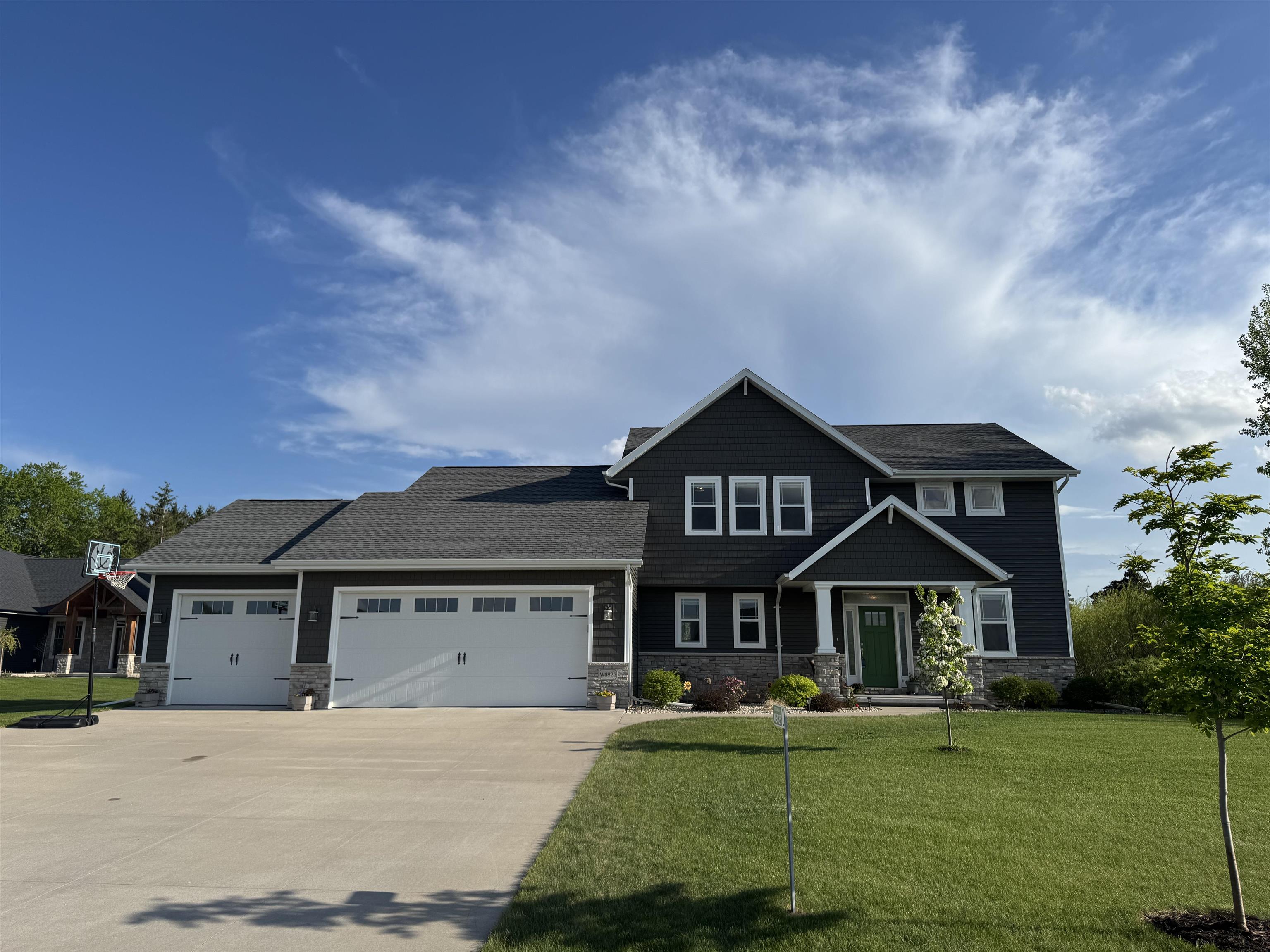 W6825 MELONY Court