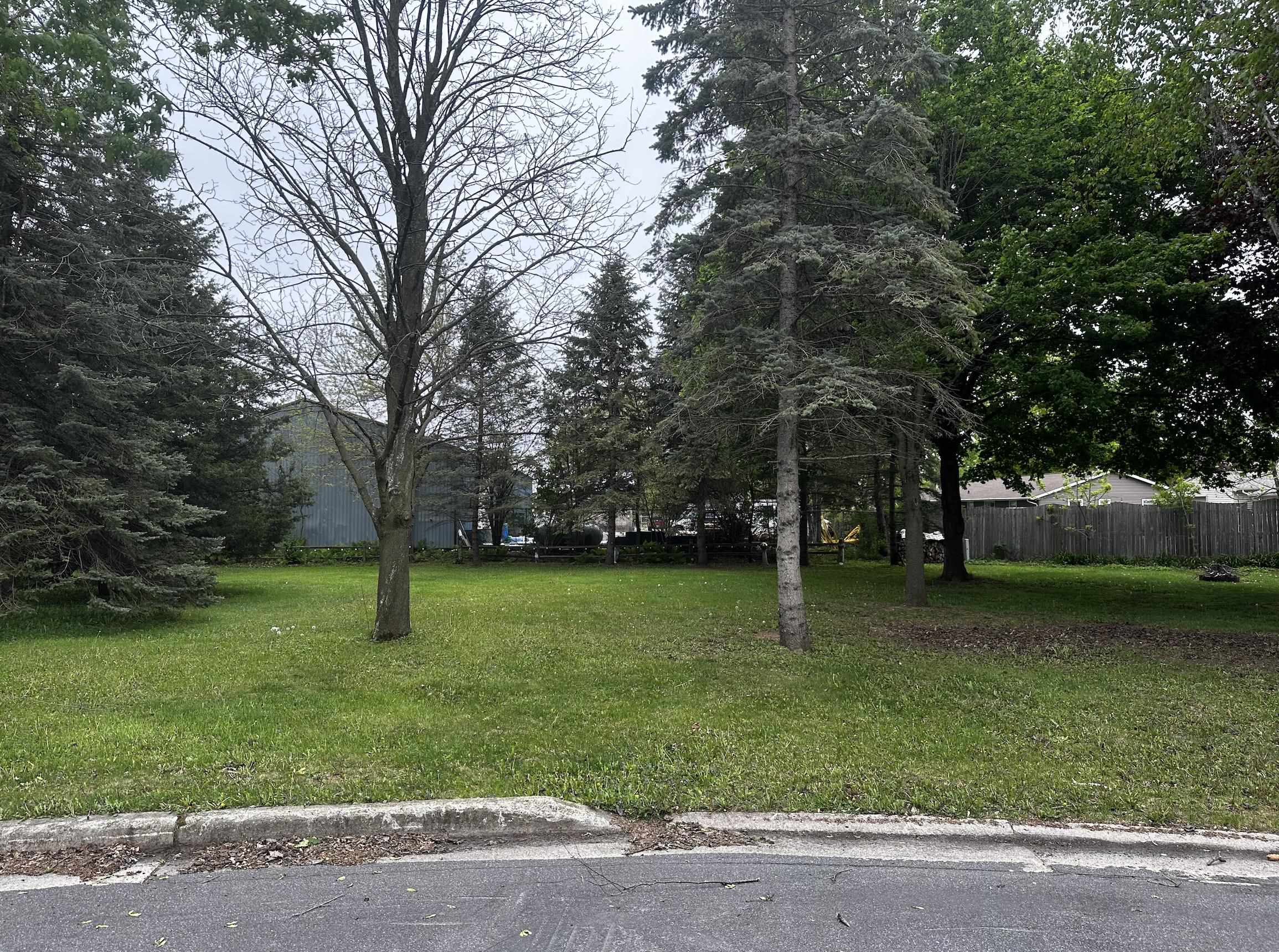 N4168 TWIN Court