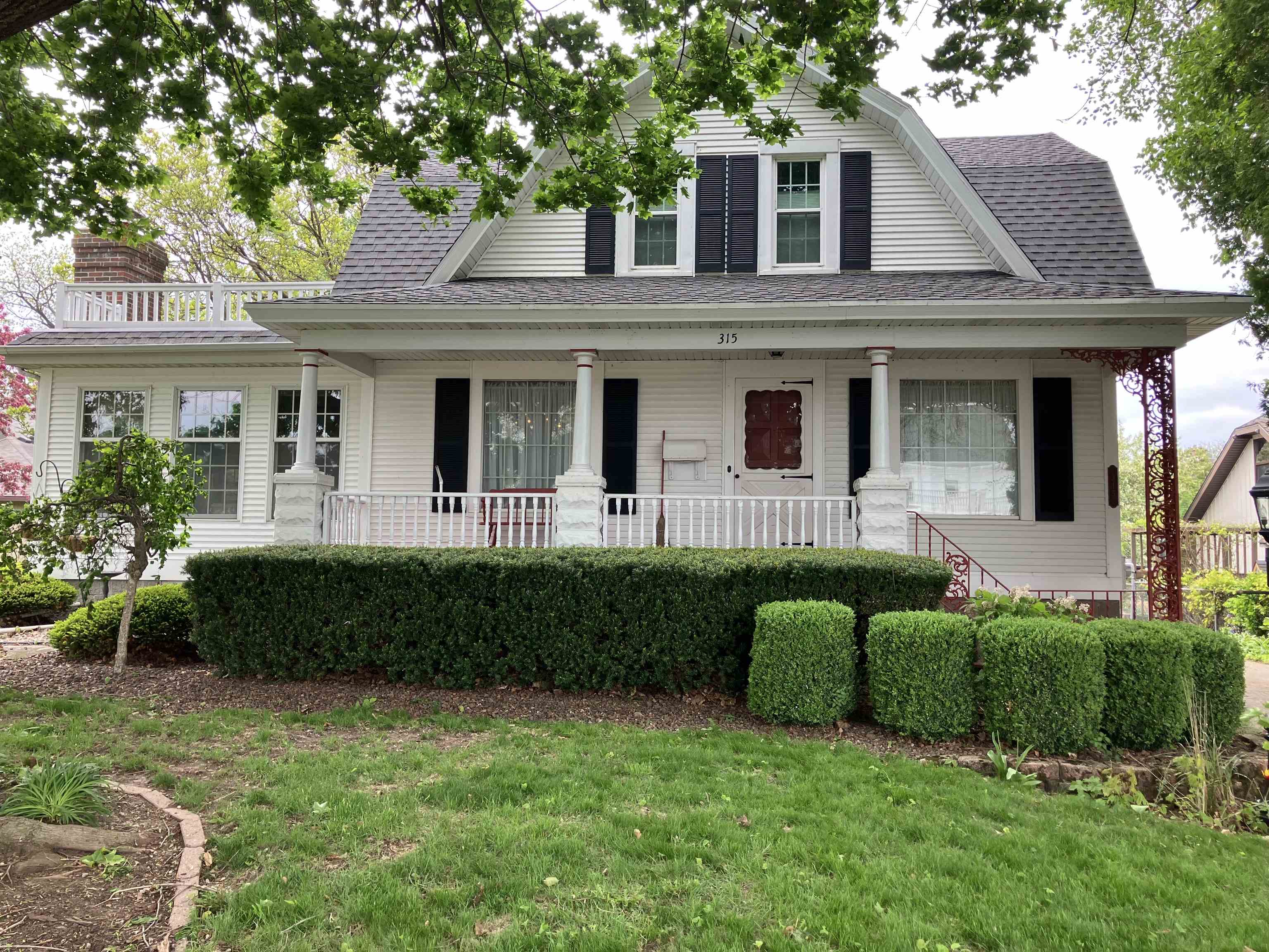 315 LAMPERT Street